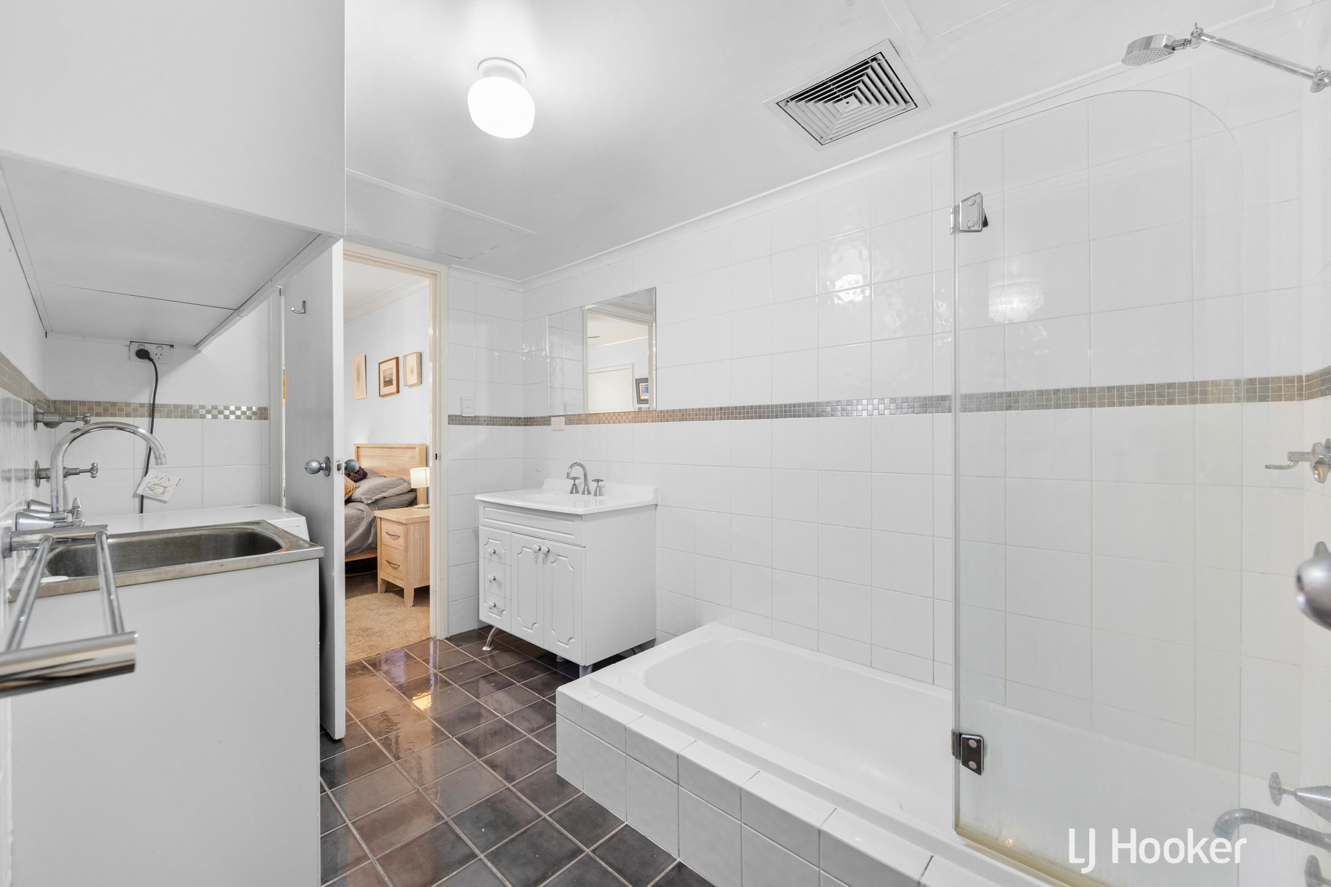 54/50 Moondine Drive, WEMBLEY