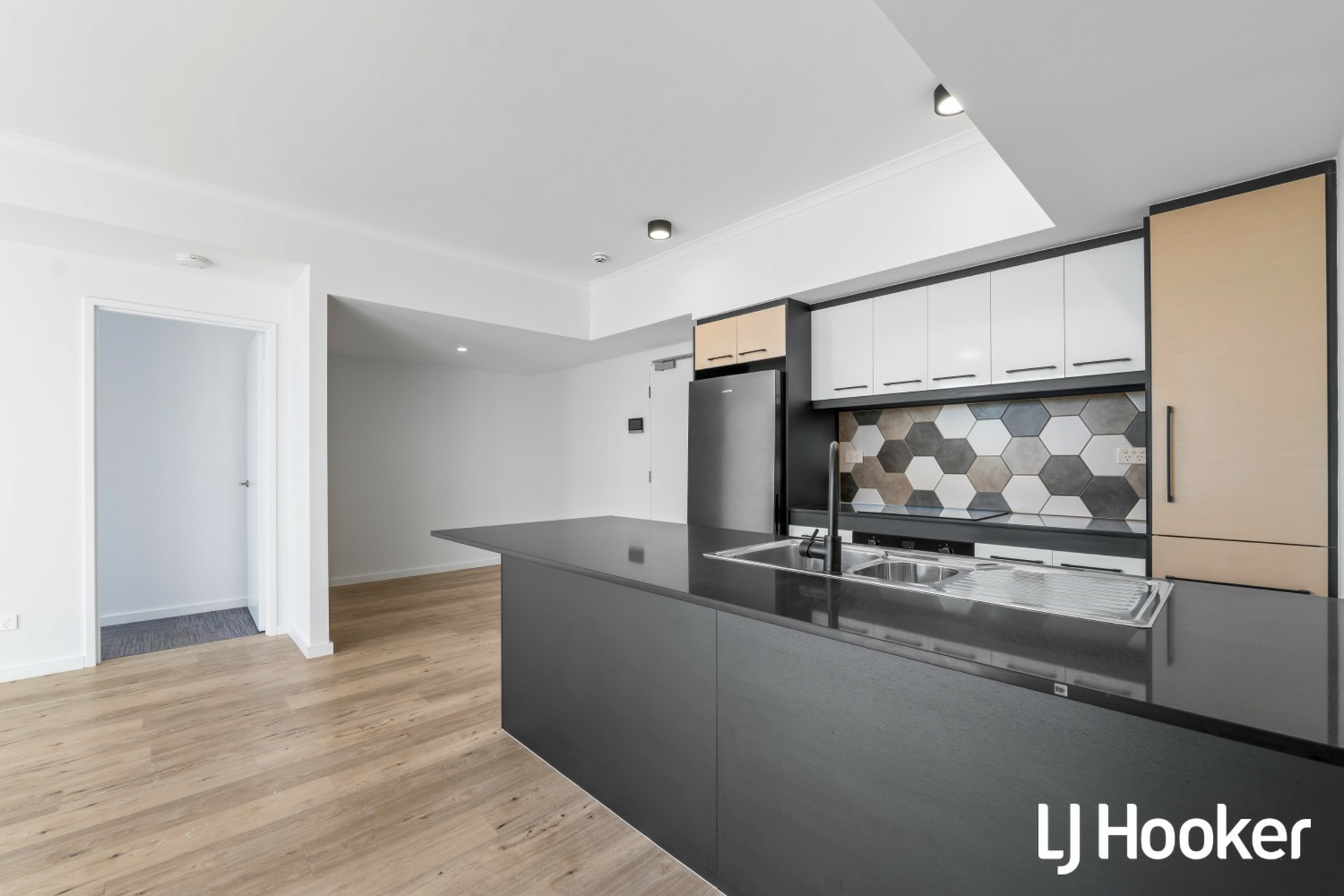 Unit 305/14 Cecil Av, CANNINGTON