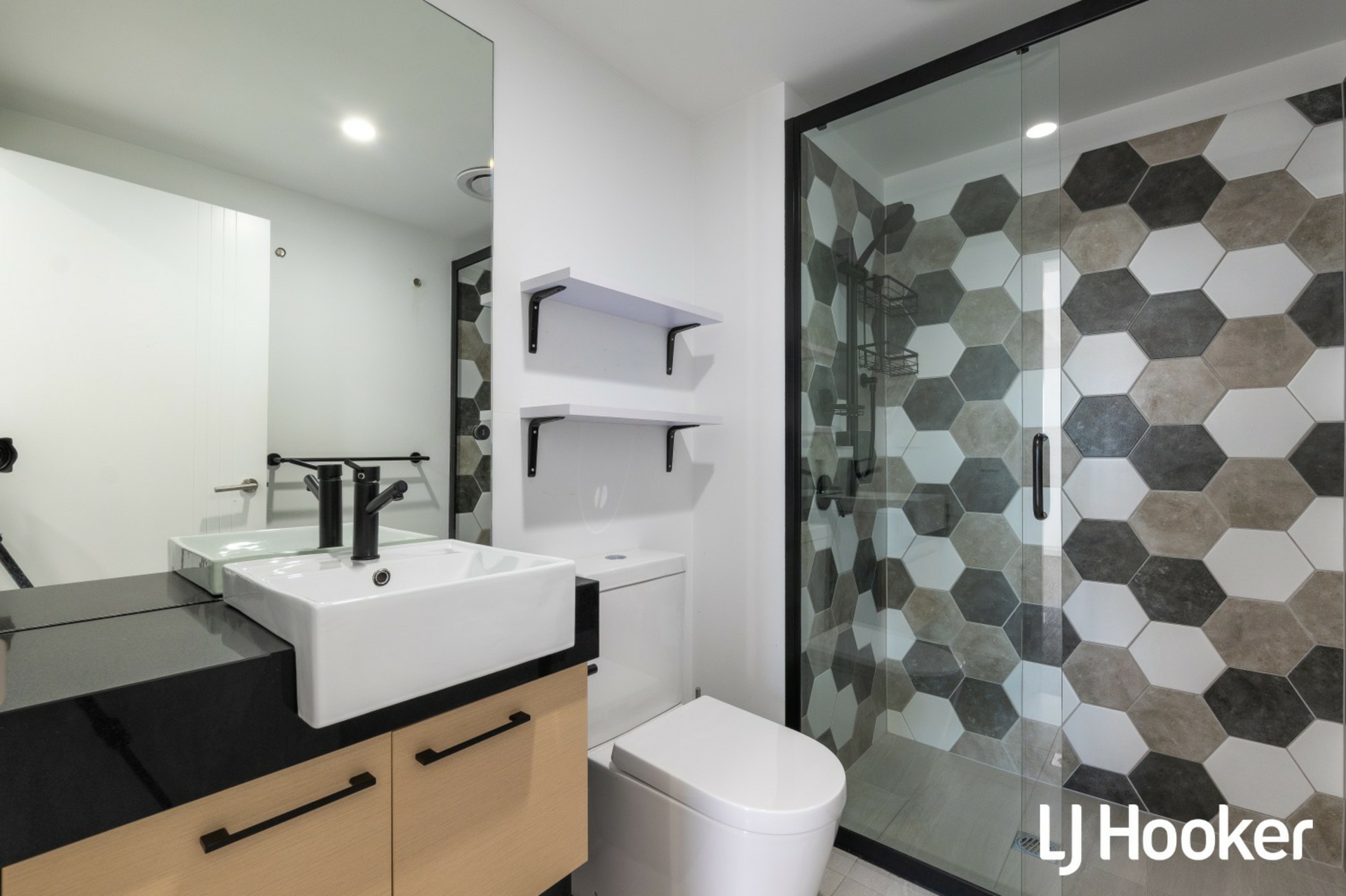 Unit 305/14 Cecil Av, CANNINGTON