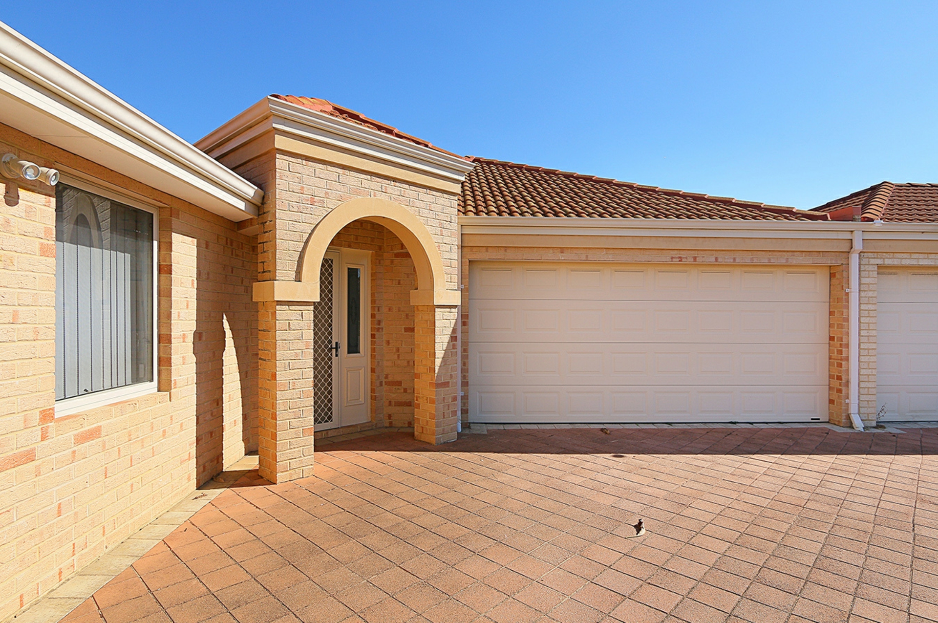 14C Wyndham St, ST JAMES
