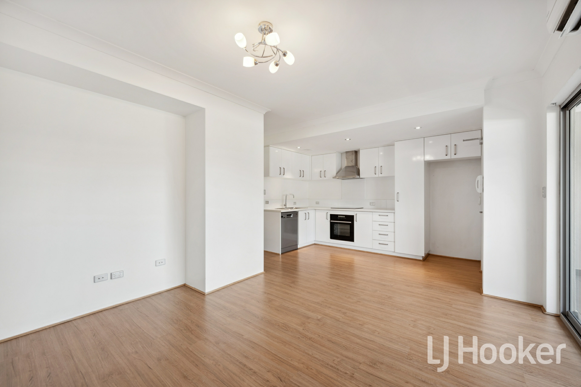 8/31 Leonard Street, VICTORIA PARK