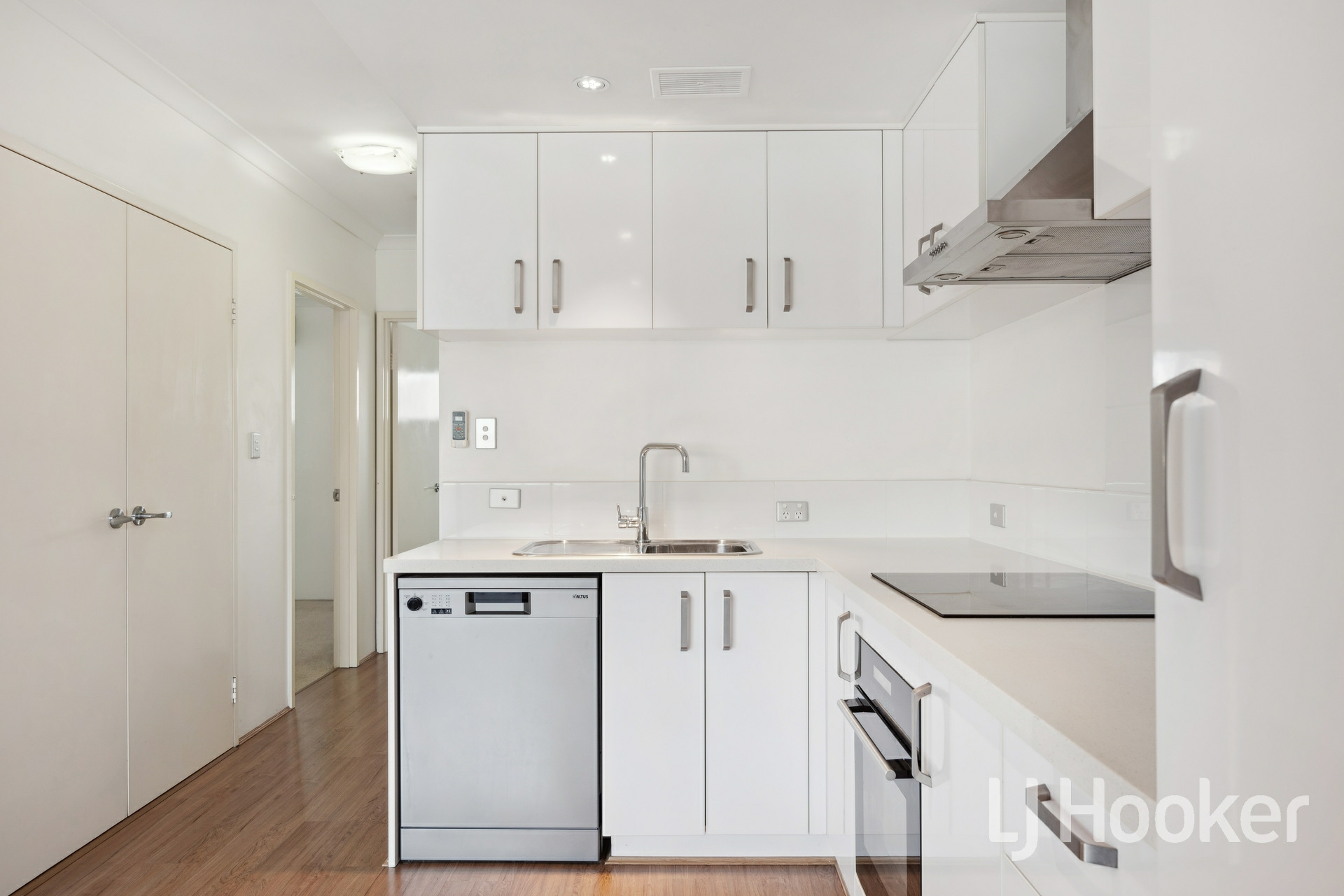 8/31 Leonard Street, VICTORIA PARK