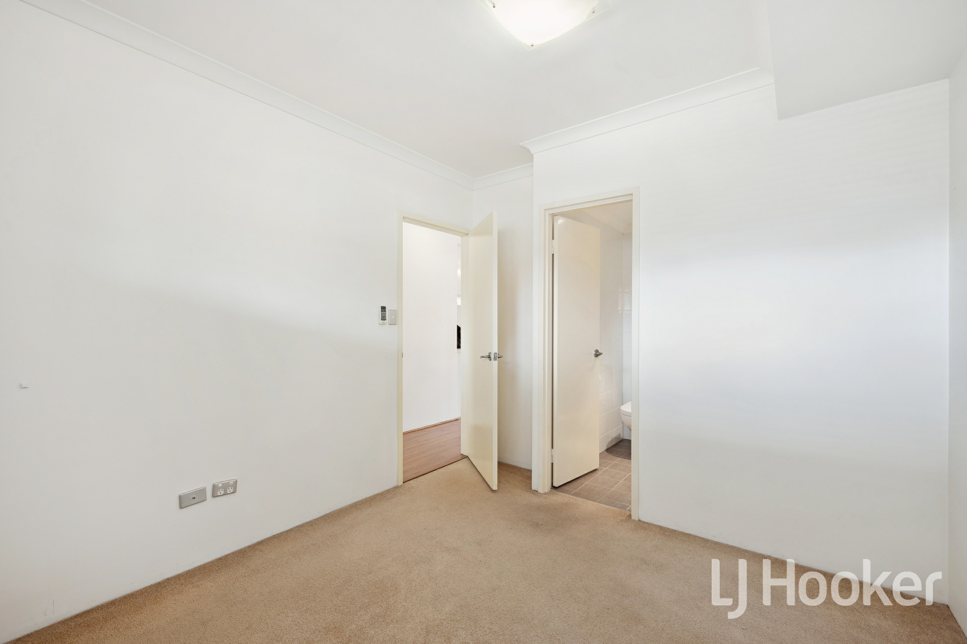 8/31 Leonard Street, VICTORIA PARK
