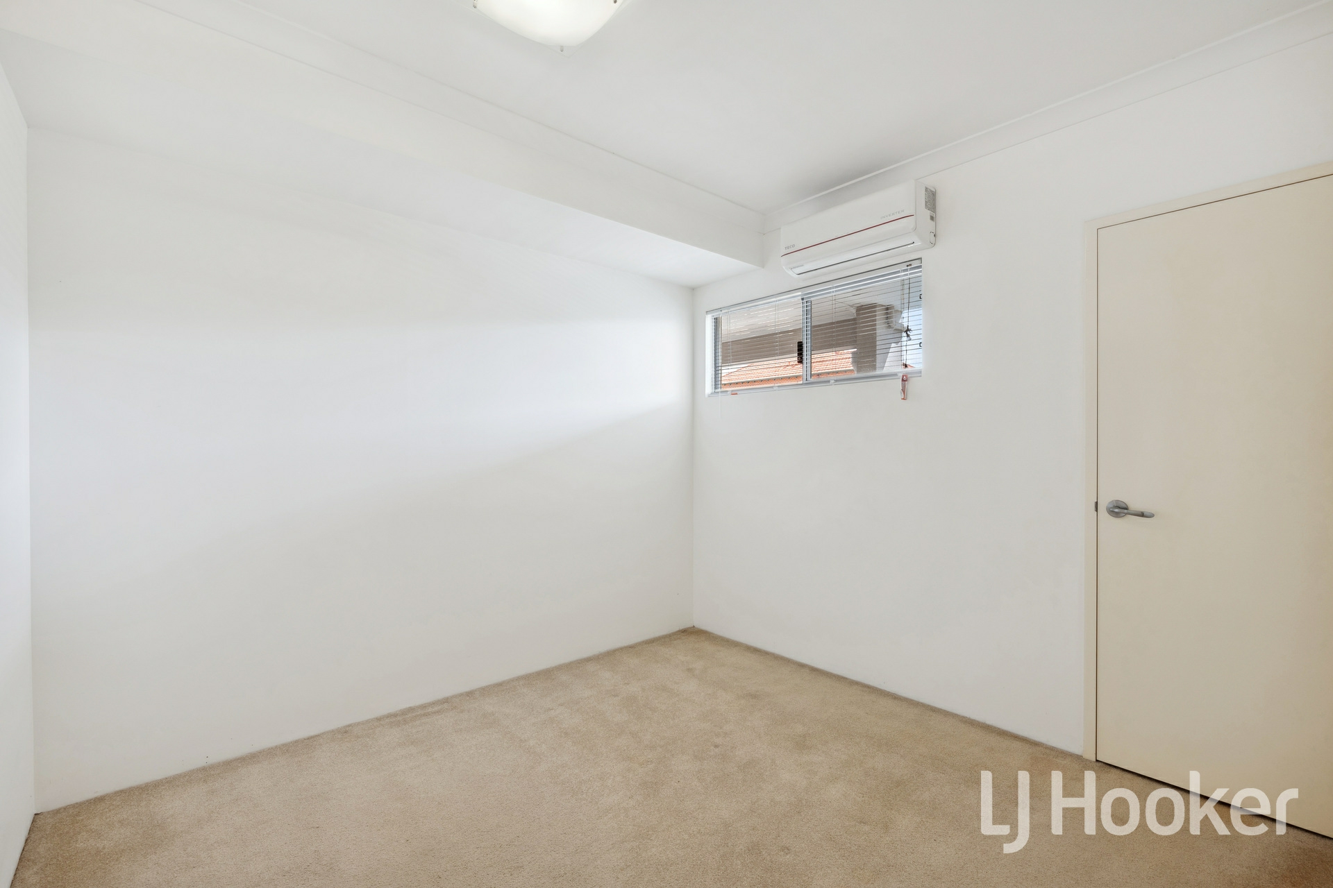 8/31 Leonard Street, VICTORIA PARK
