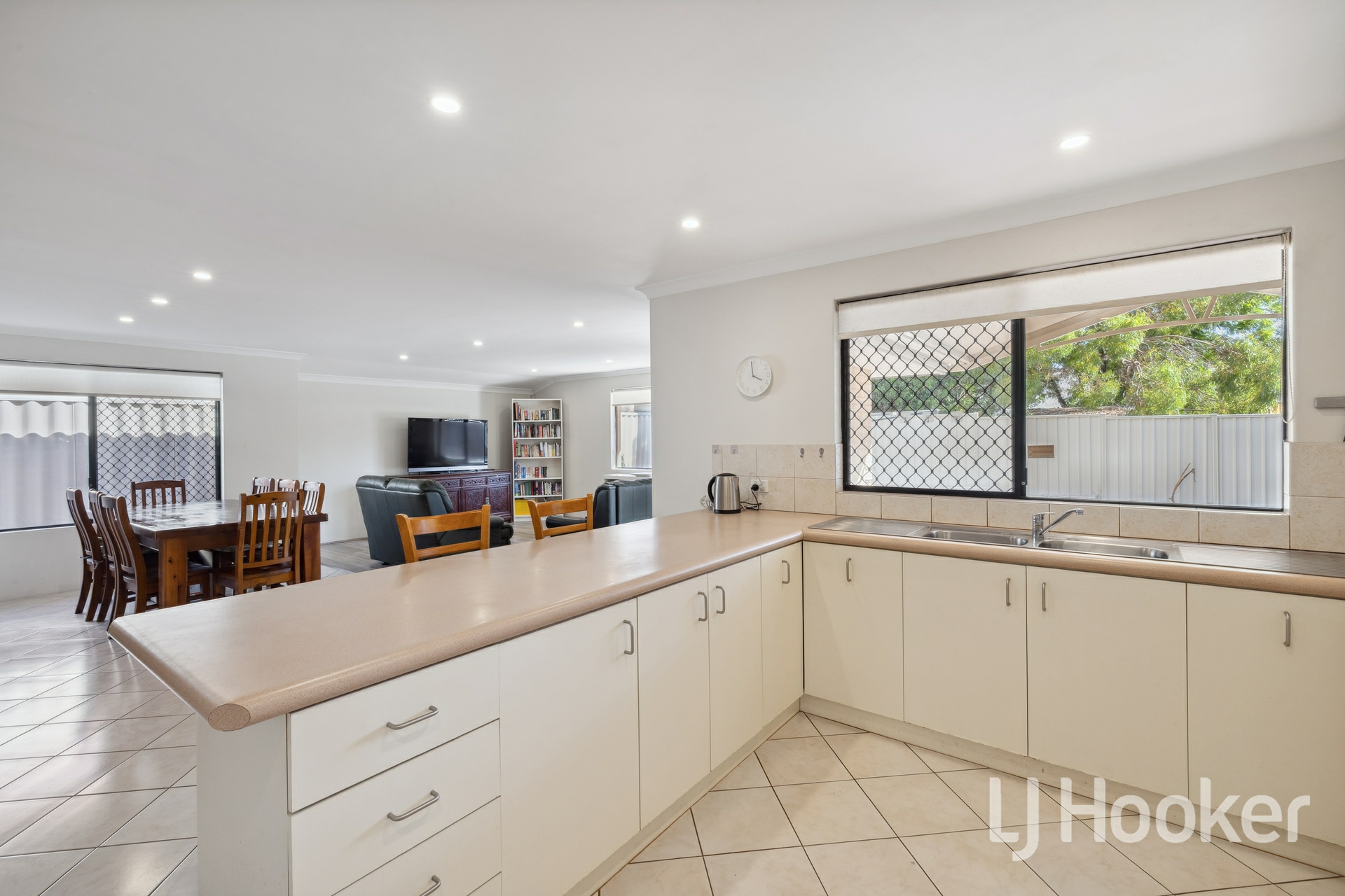 9 Quinn Avenue, BENTLEY