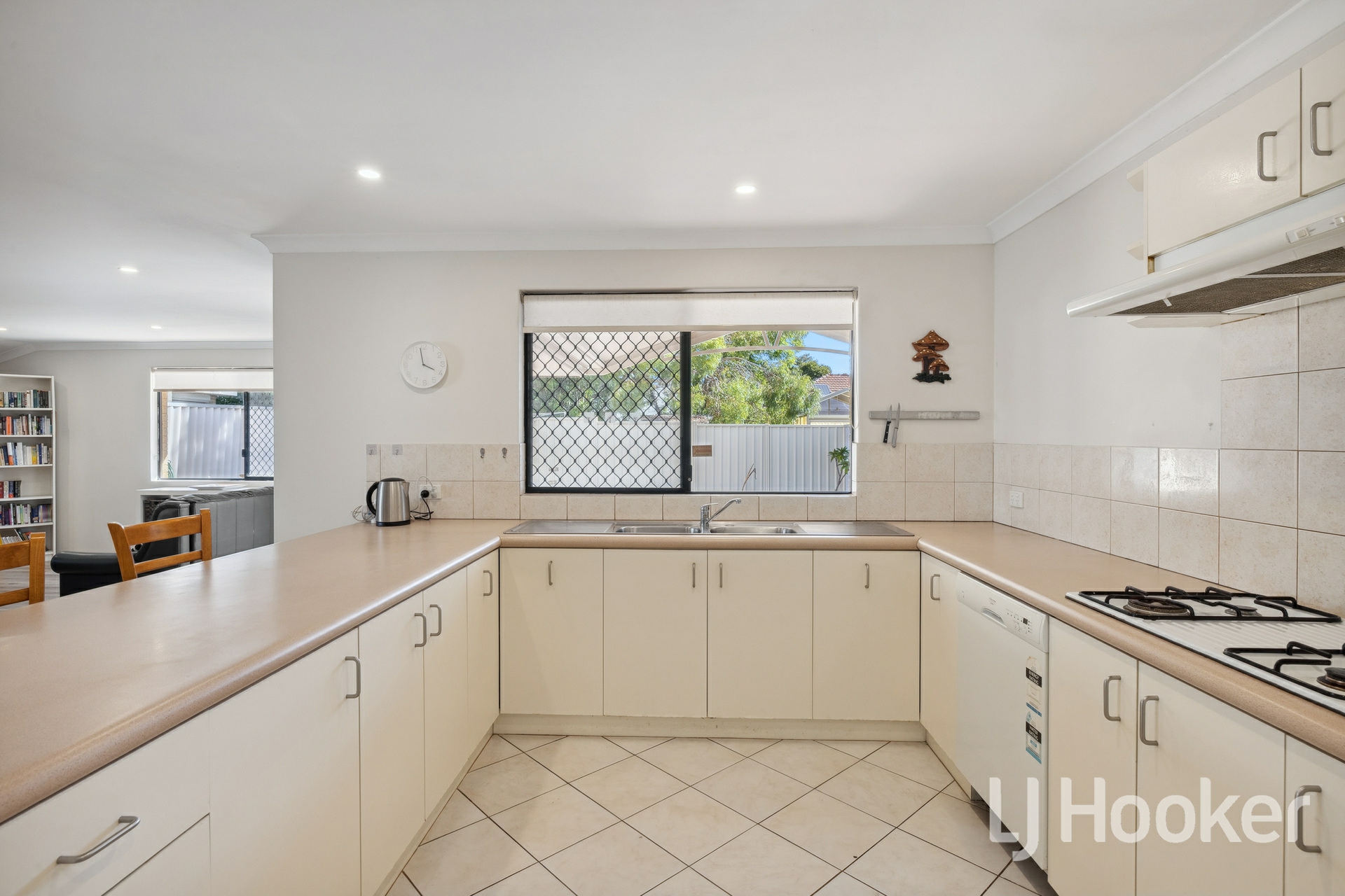 9 Quinn Avenue, BENTLEY