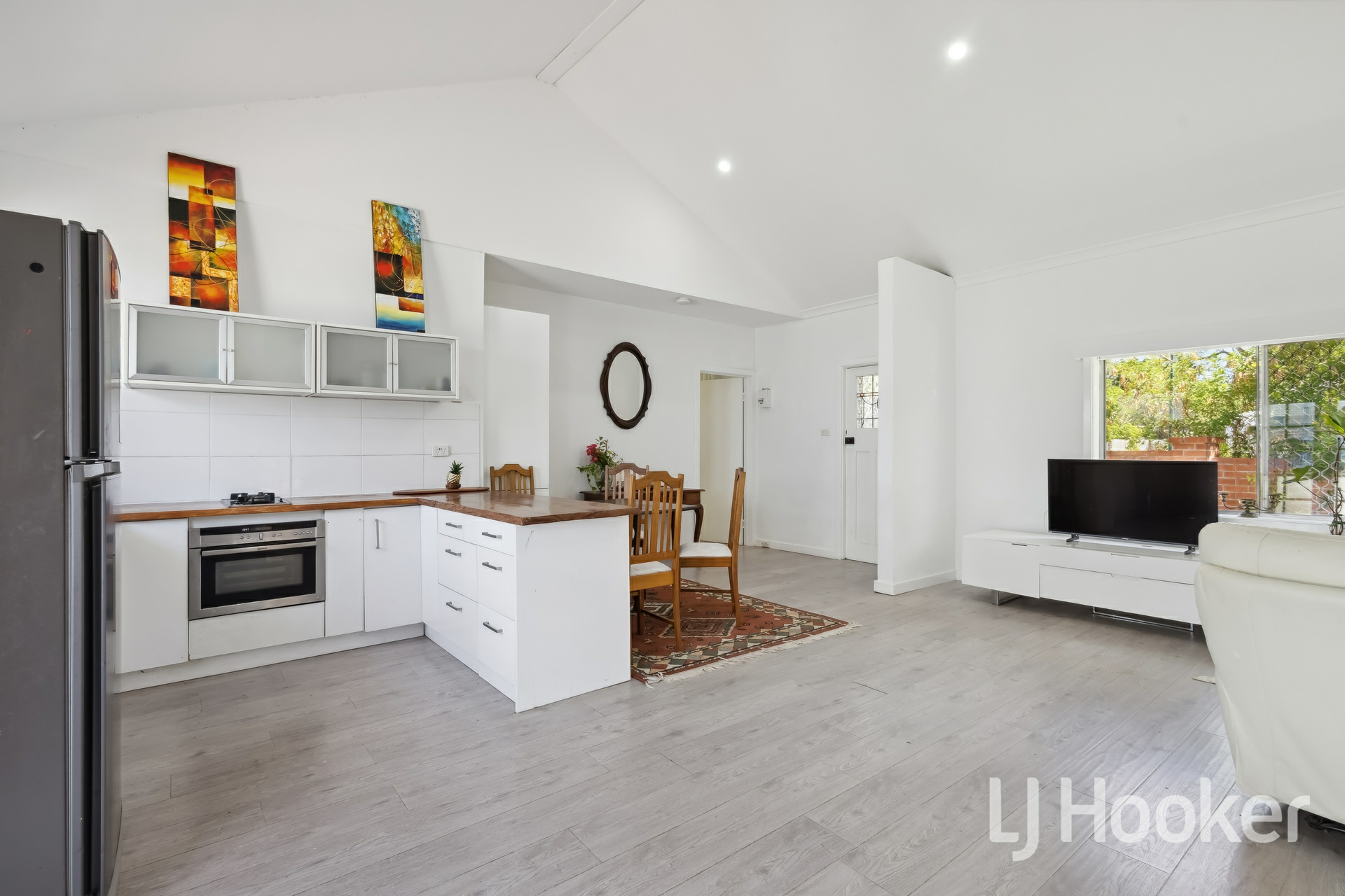 2 Bruce Street, NEDLANDS