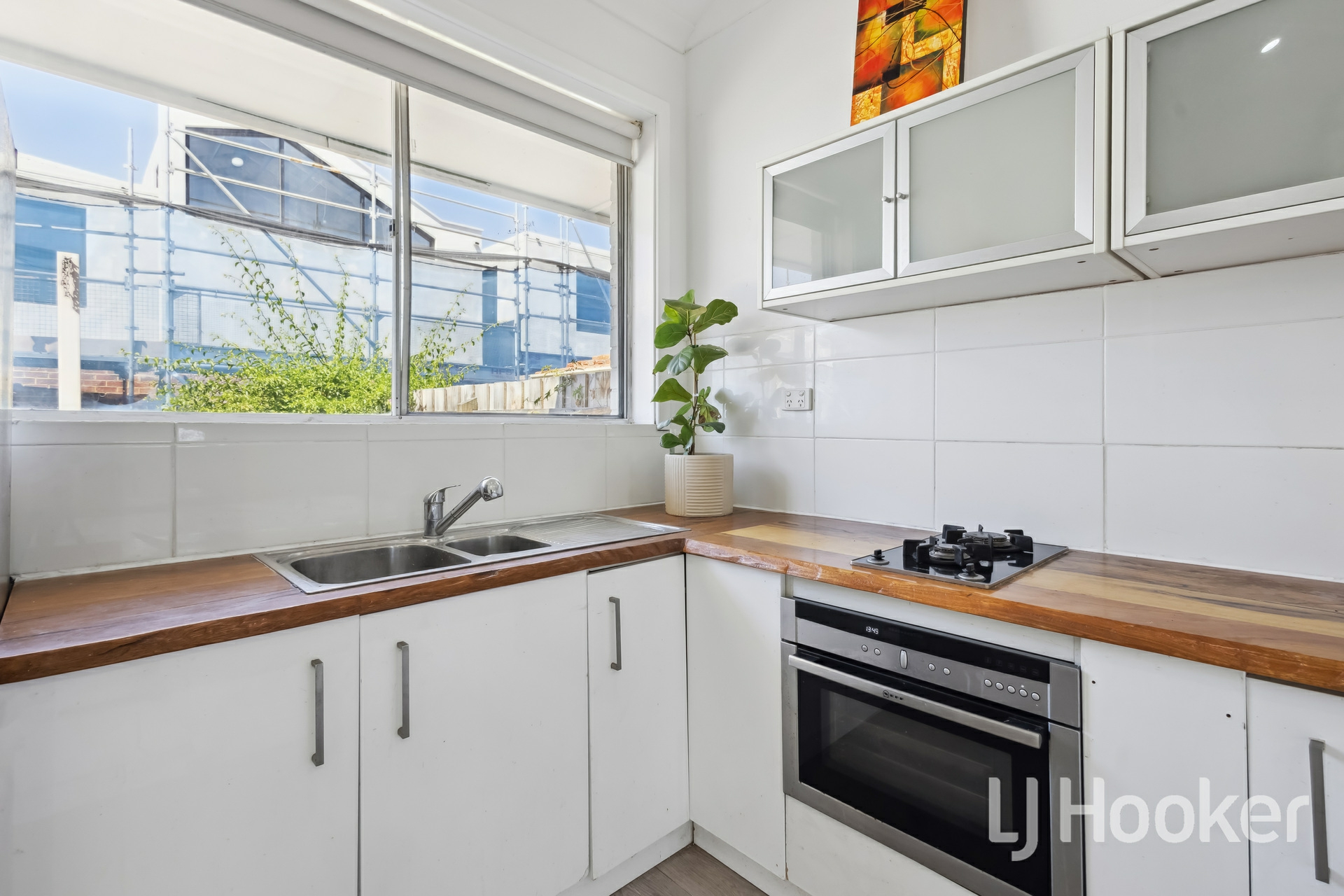 2 Bruce Street, NEDLANDS