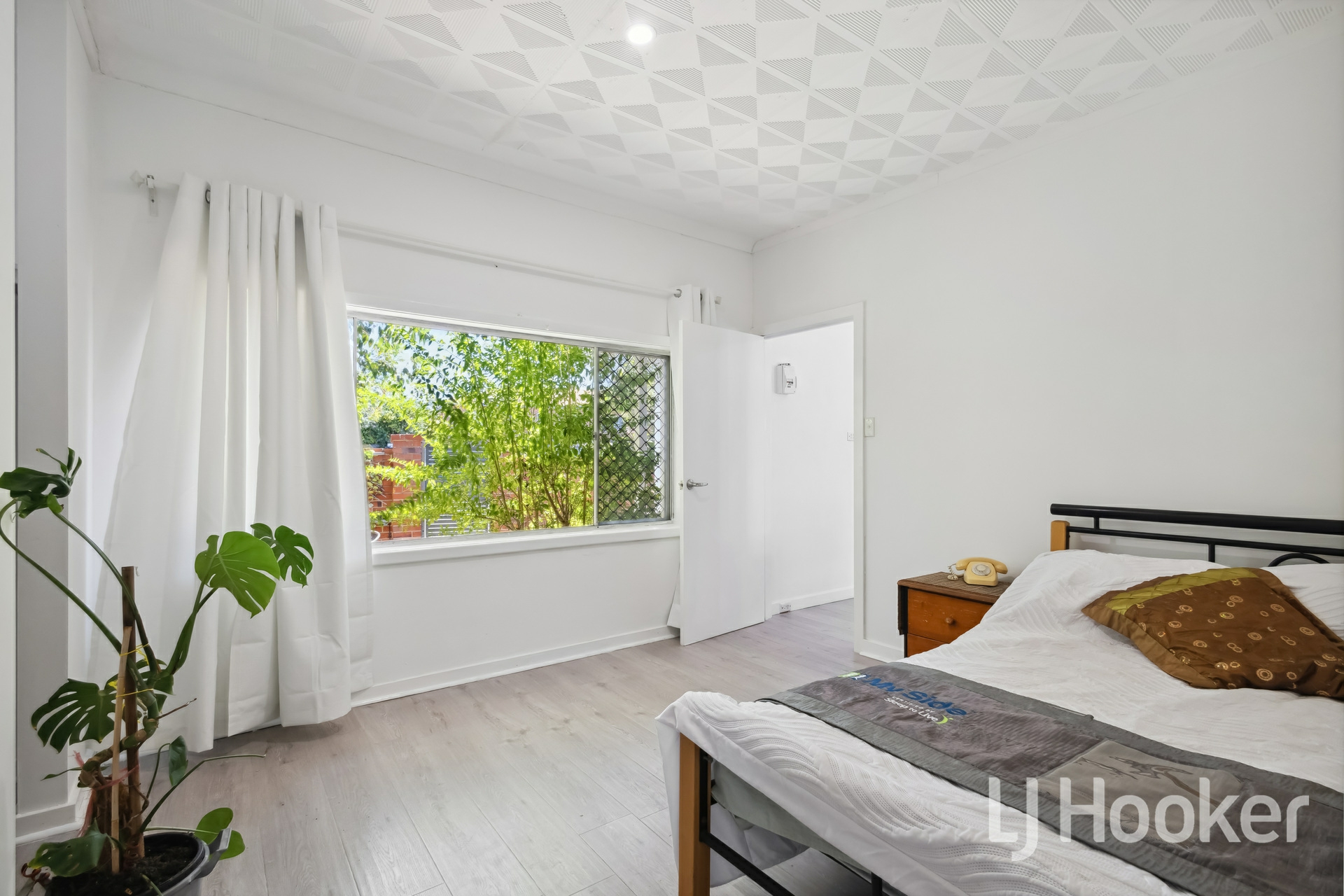 2 Bruce Street, NEDLANDS