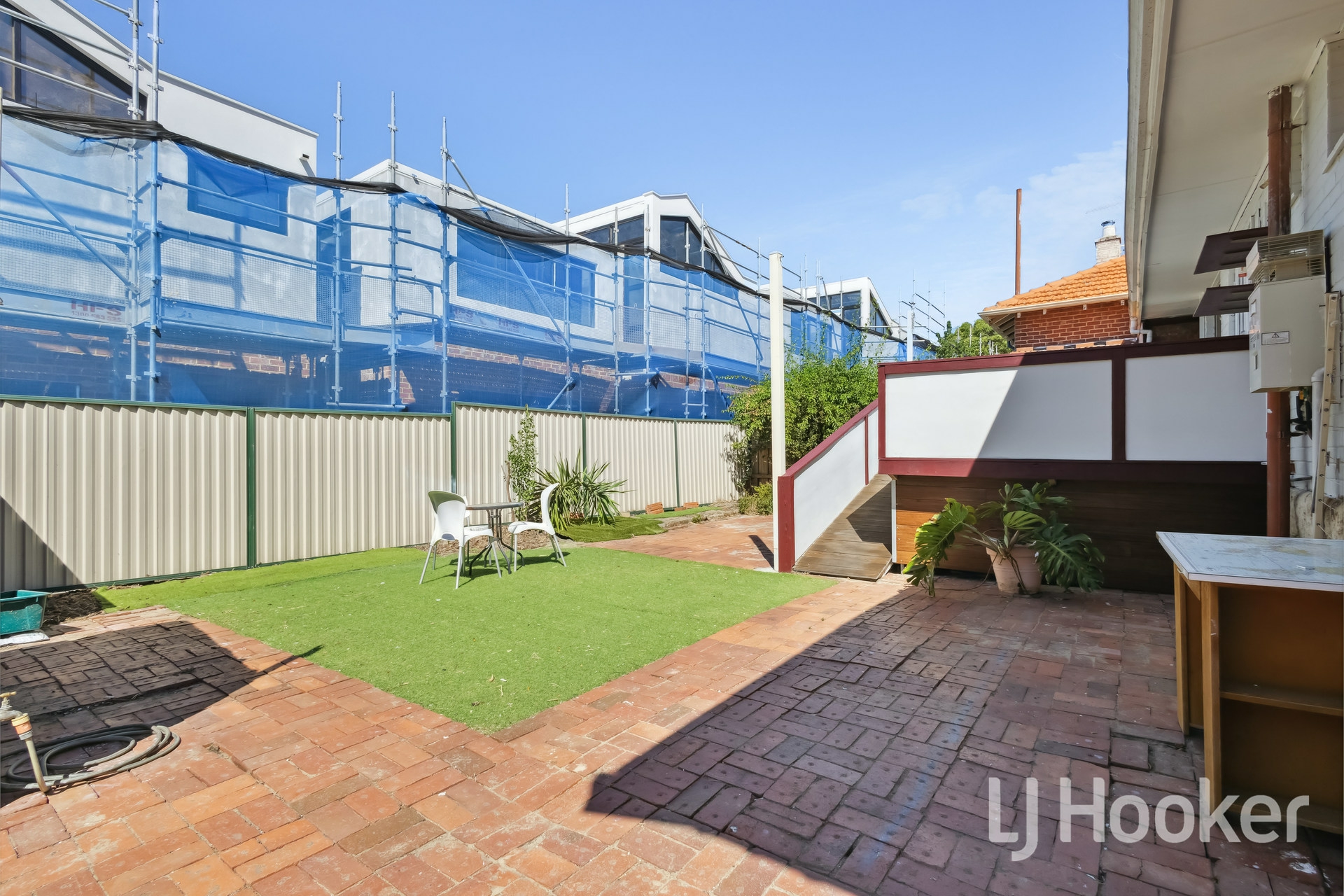 2 Bruce Street, NEDLANDS