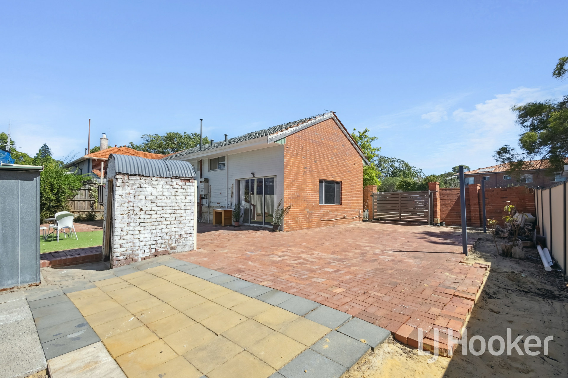 2 Bruce Street, NEDLANDS