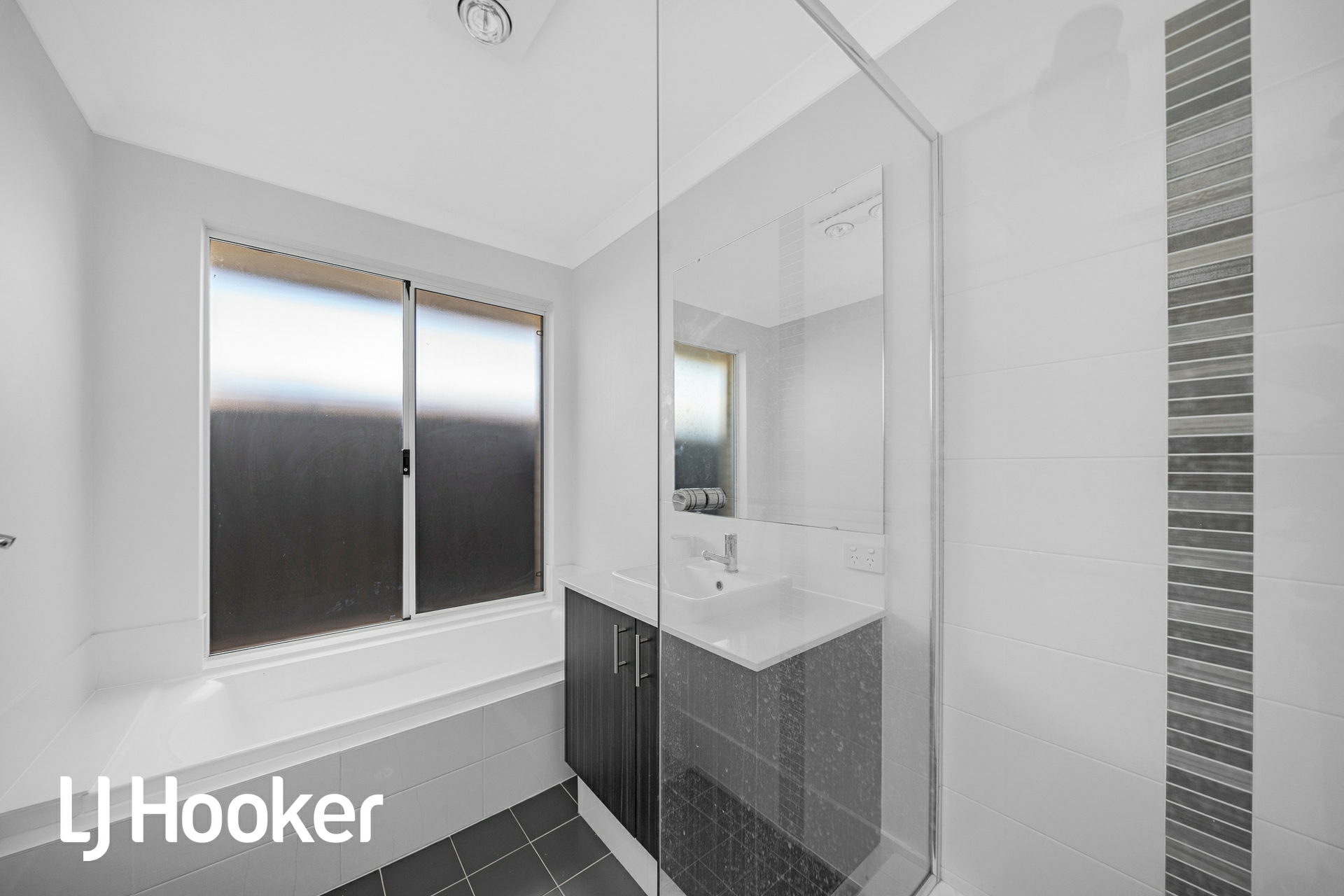 17 Kalbarri Pass, JANE BROOK