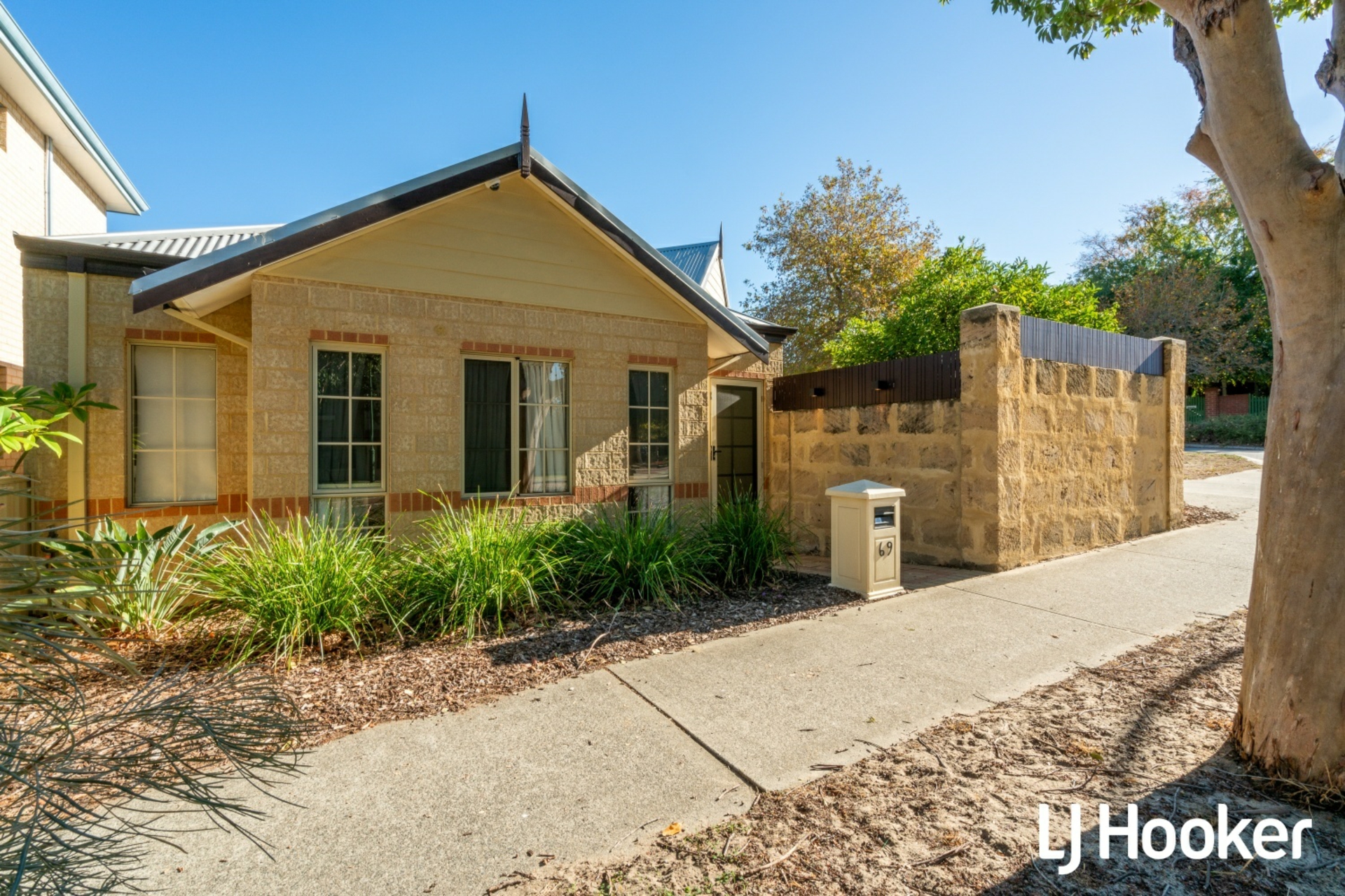69 Sunbury Rd, VICTORIA PARK