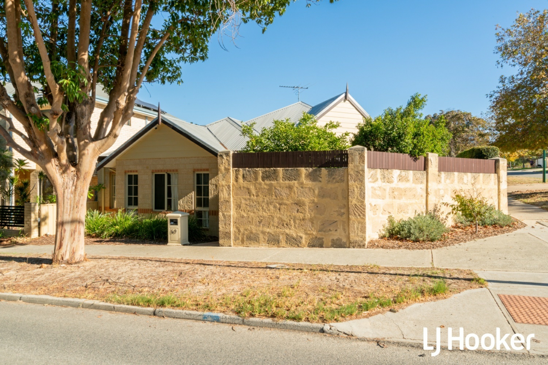 69 Sunbury Rd, VICTORIA PARK