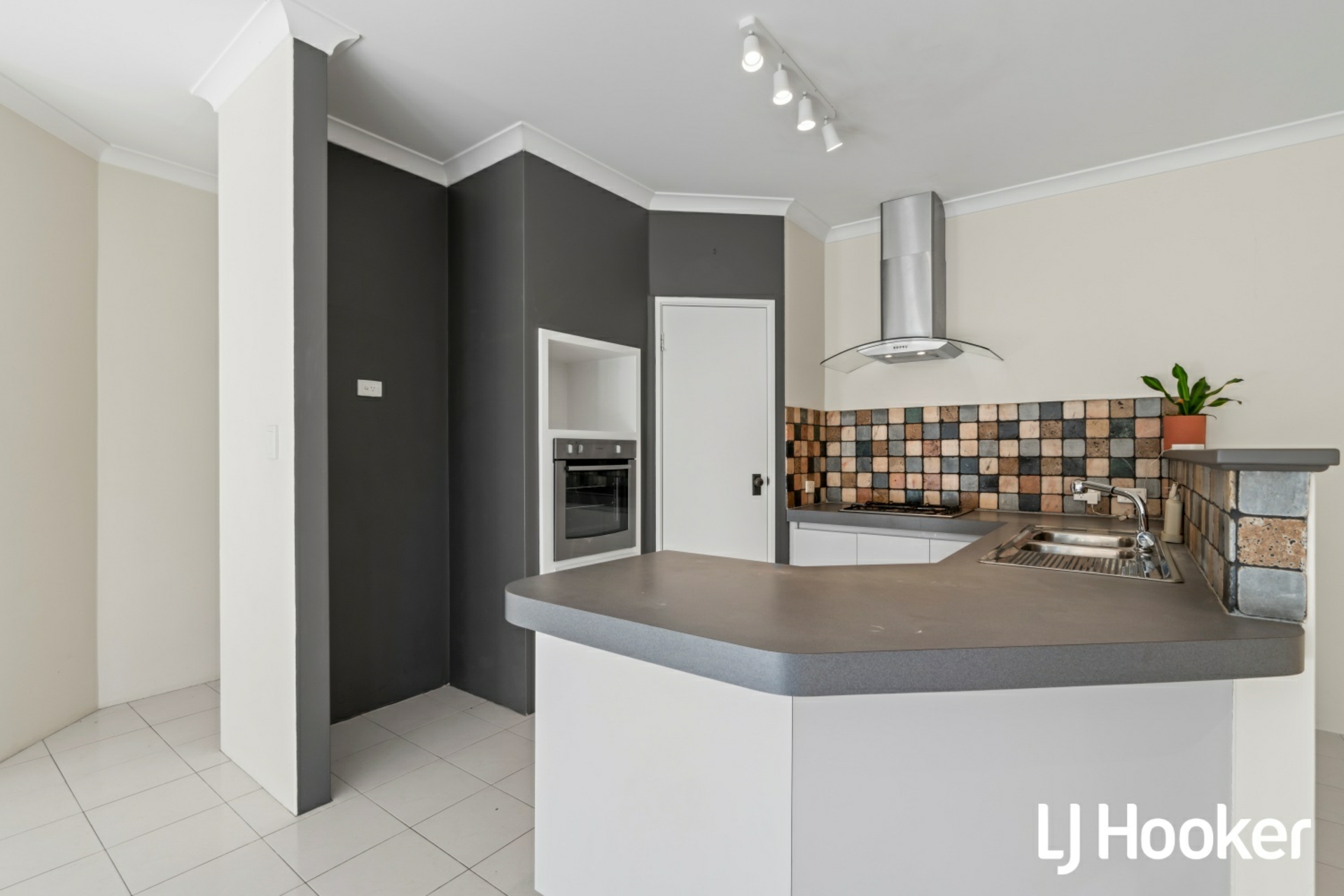 69 Sunbury Rd, VICTORIA PARK