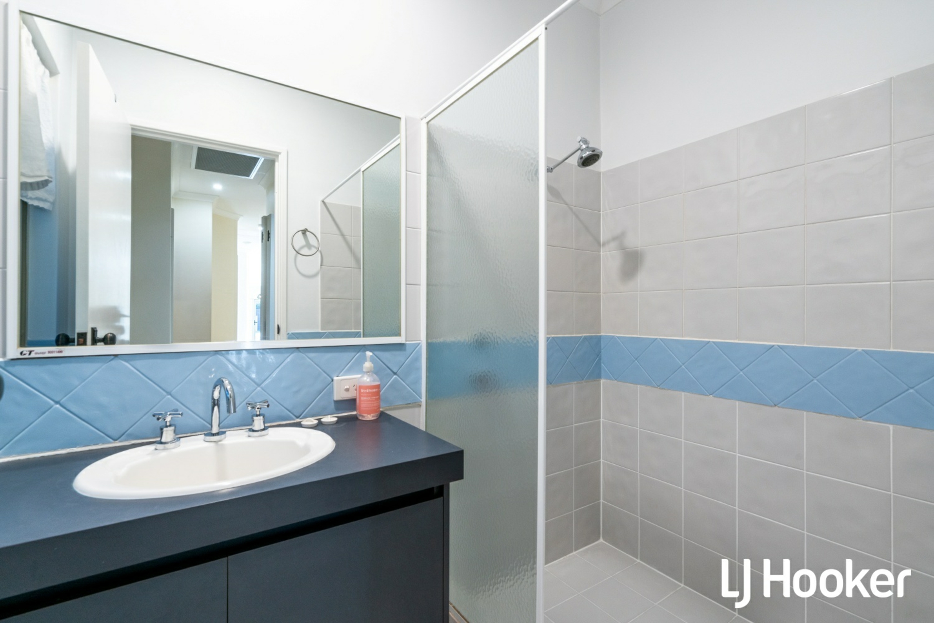 69 Sunbury Rd, VICTORIA PARK