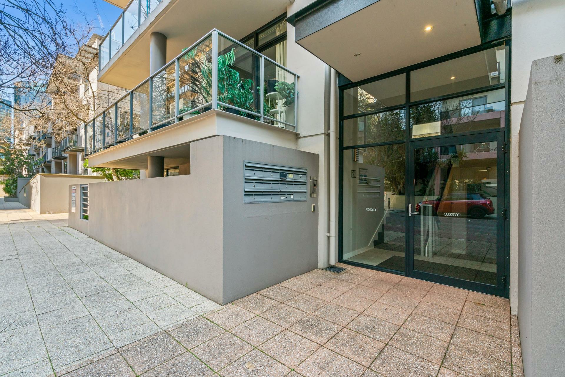 Unit 20/124 Mounts Bay Rd, PERTH