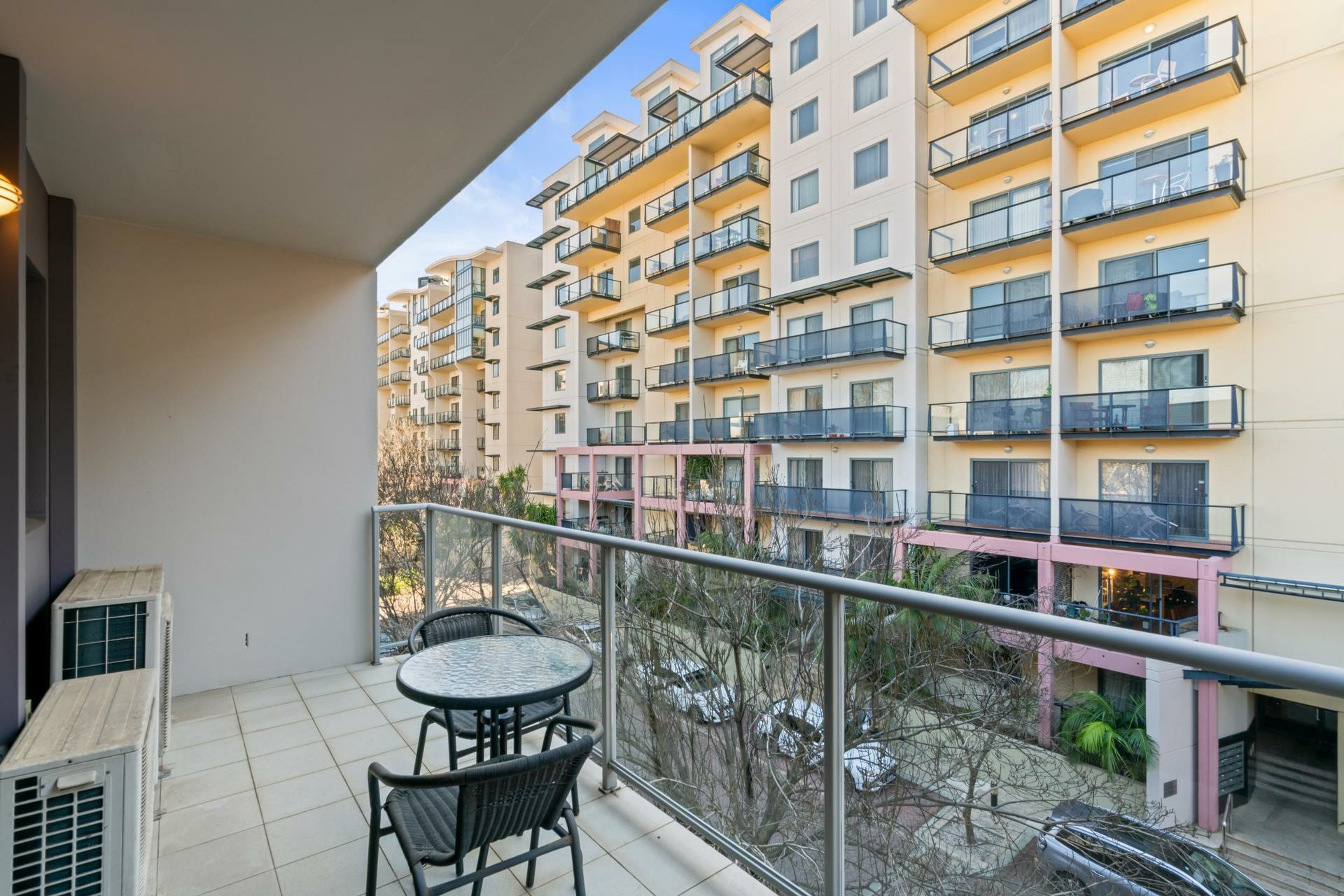 Unit 20/124 Mounts Bay Rd, PERTH