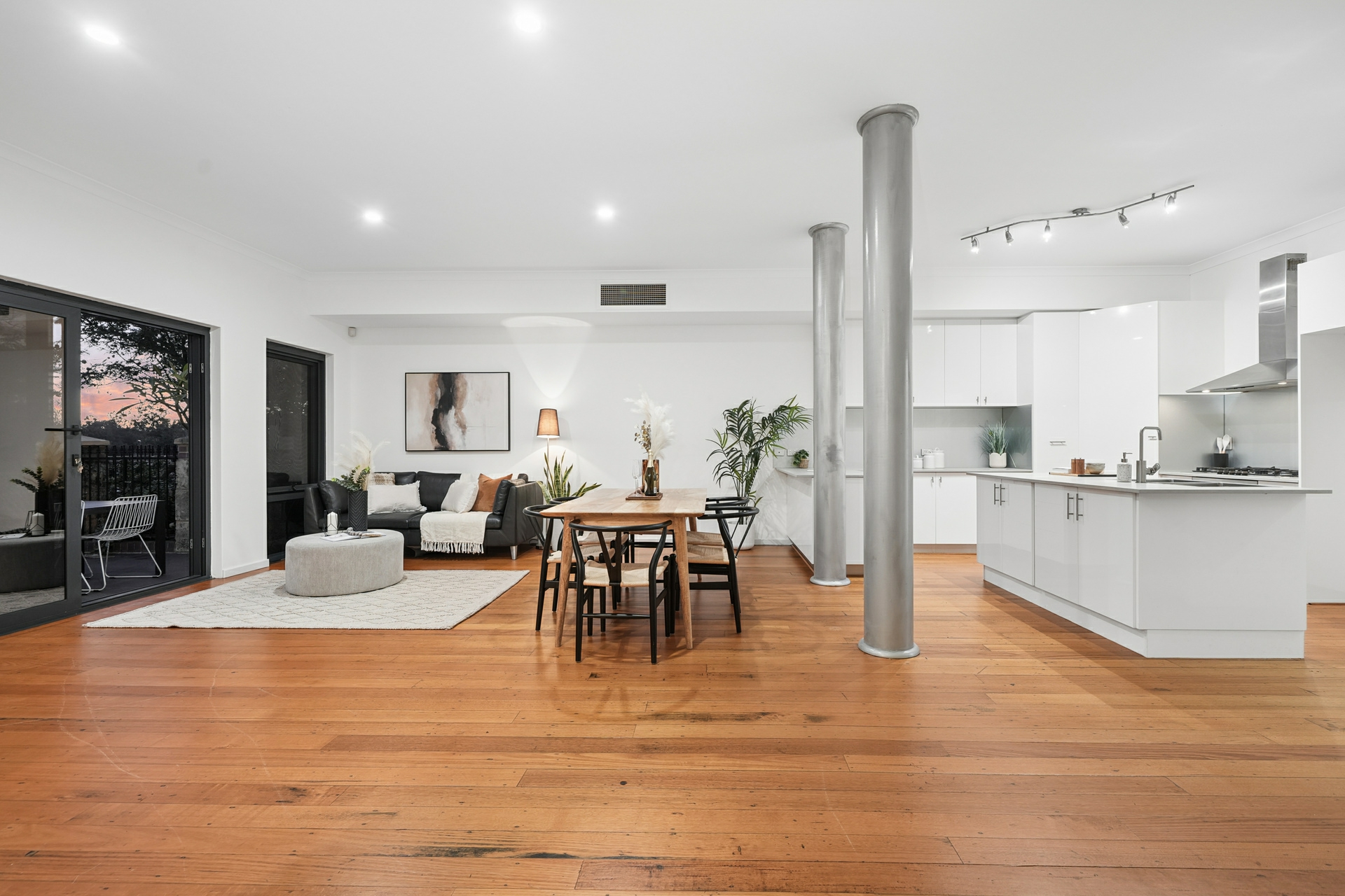 65 Waterway Crescent — photo 4 of 30