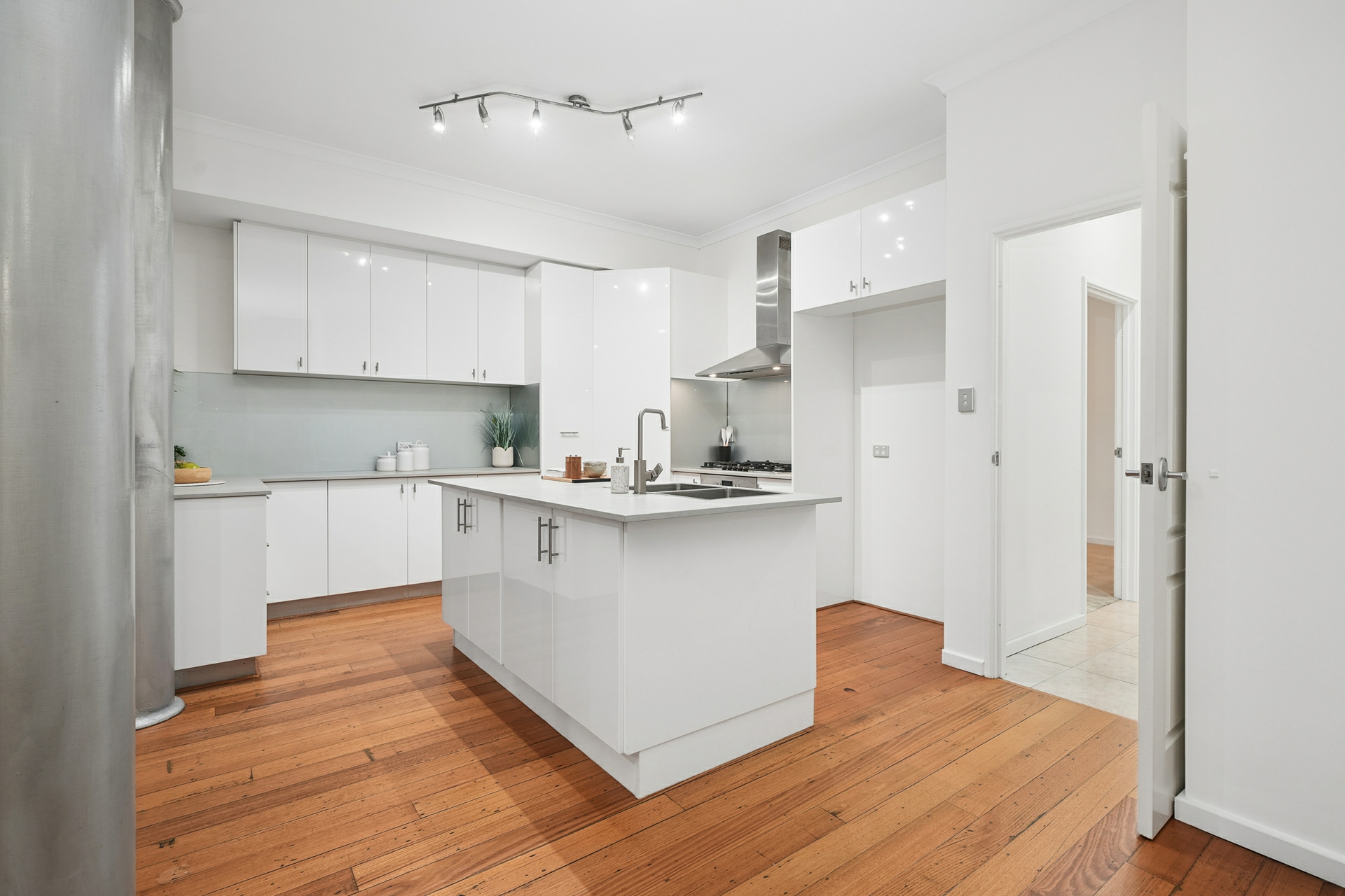 65 Waterway Crescent — photo 10 of 30