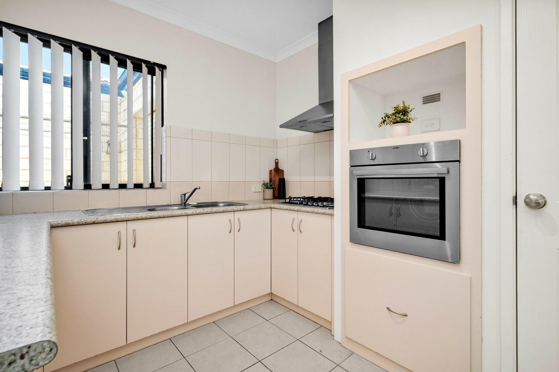 5/56-58 Henry Street — photo 15 of 26