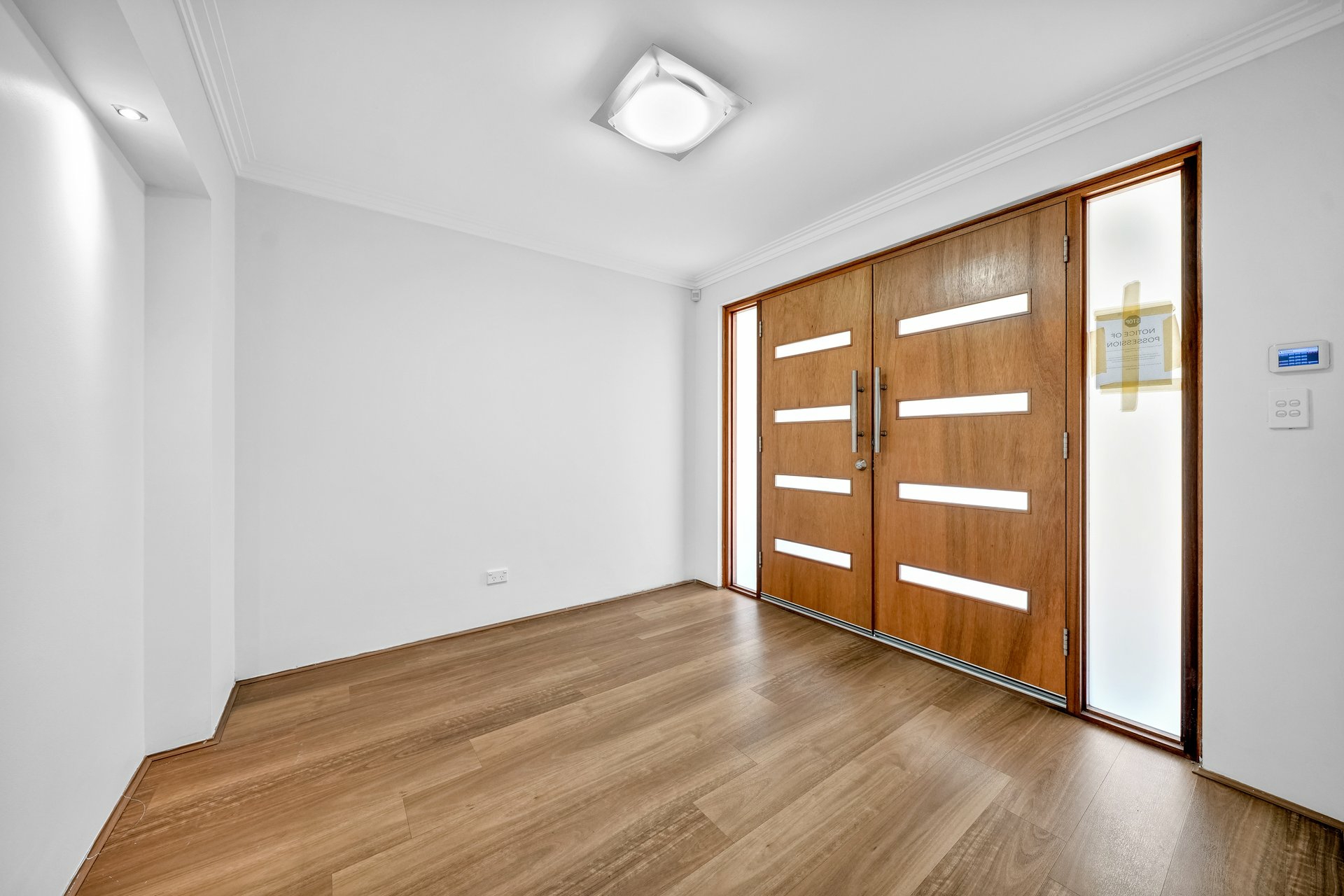8A Deverell Way — photo 2 of 29