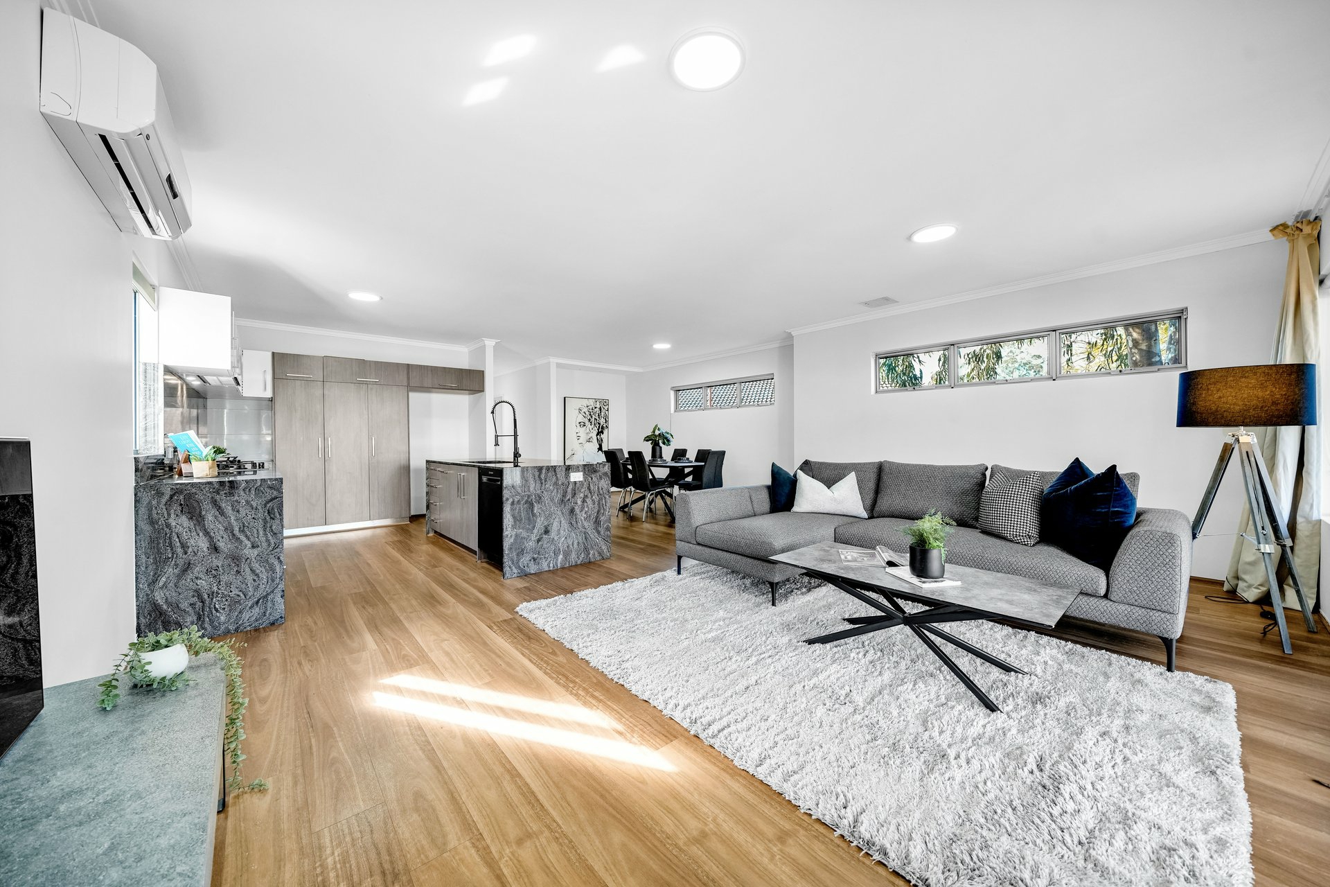 8A Deverell Way — photo 3 of 29