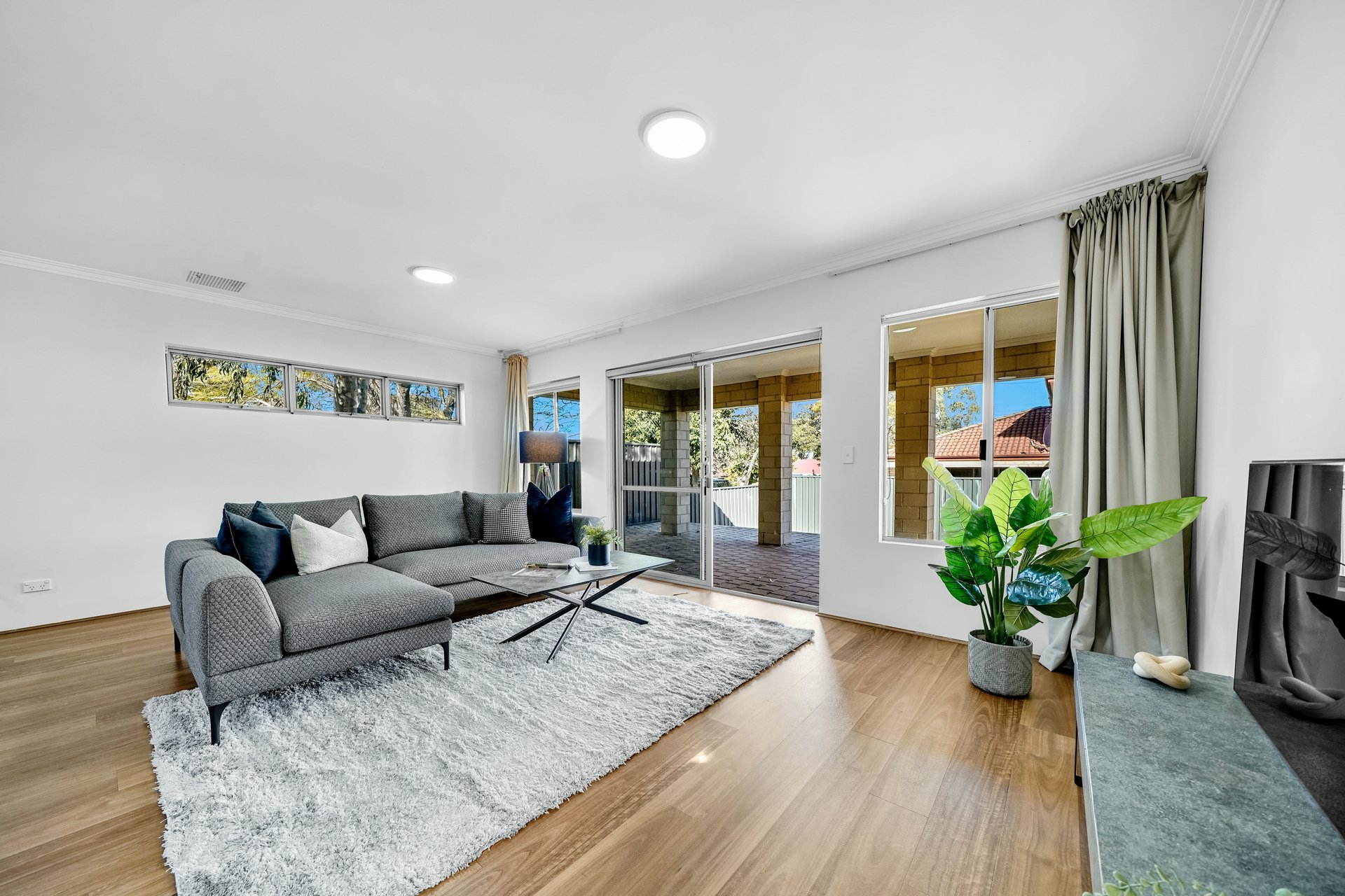 8A Deverell Way — photo 6 of 29