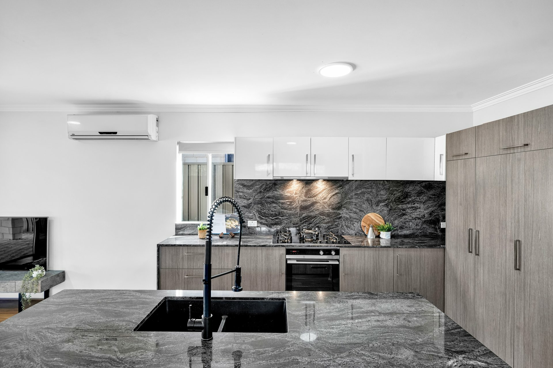 8A Deverell Way — photo 7 of 29