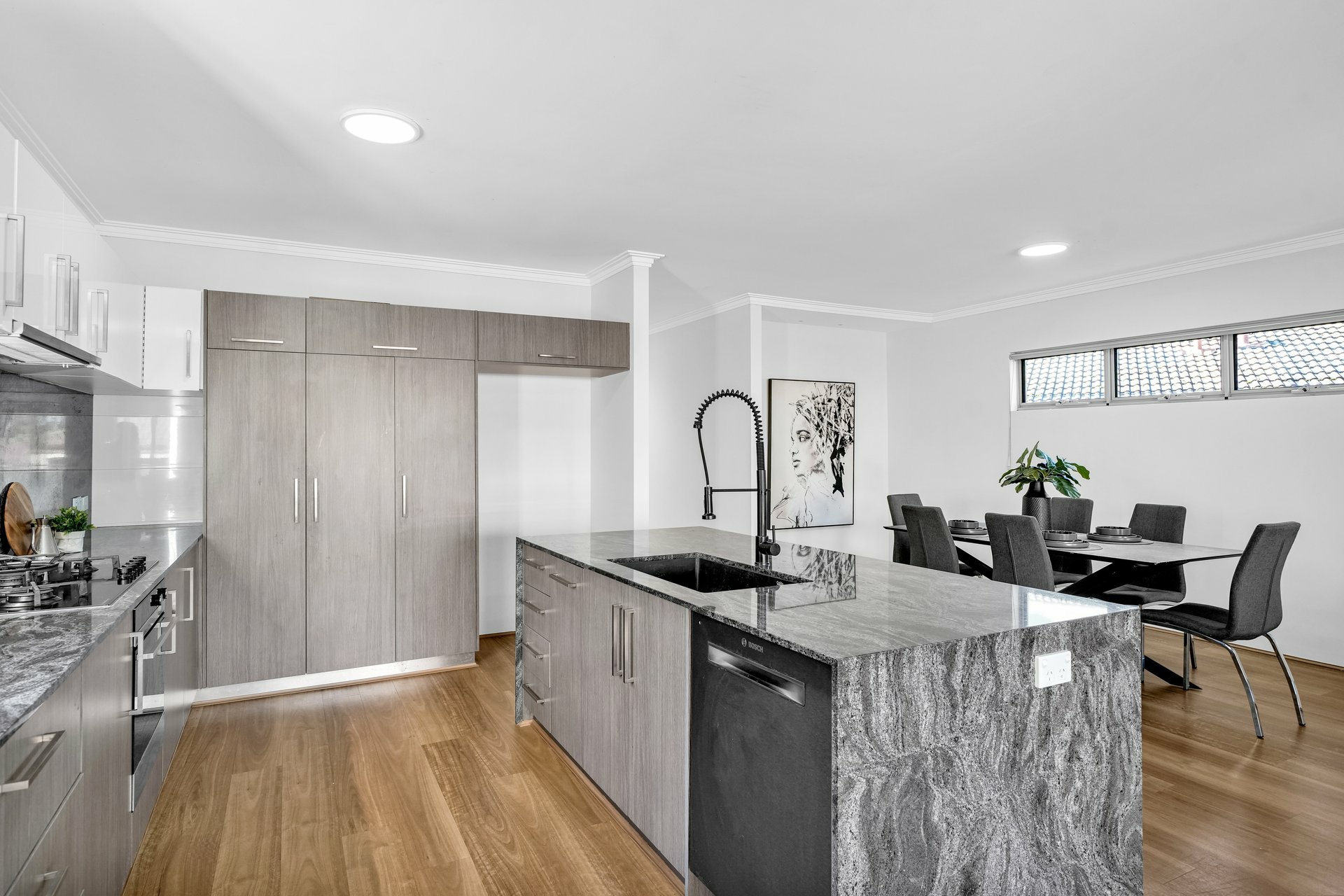8A Deverell Way — photo 10 of 29