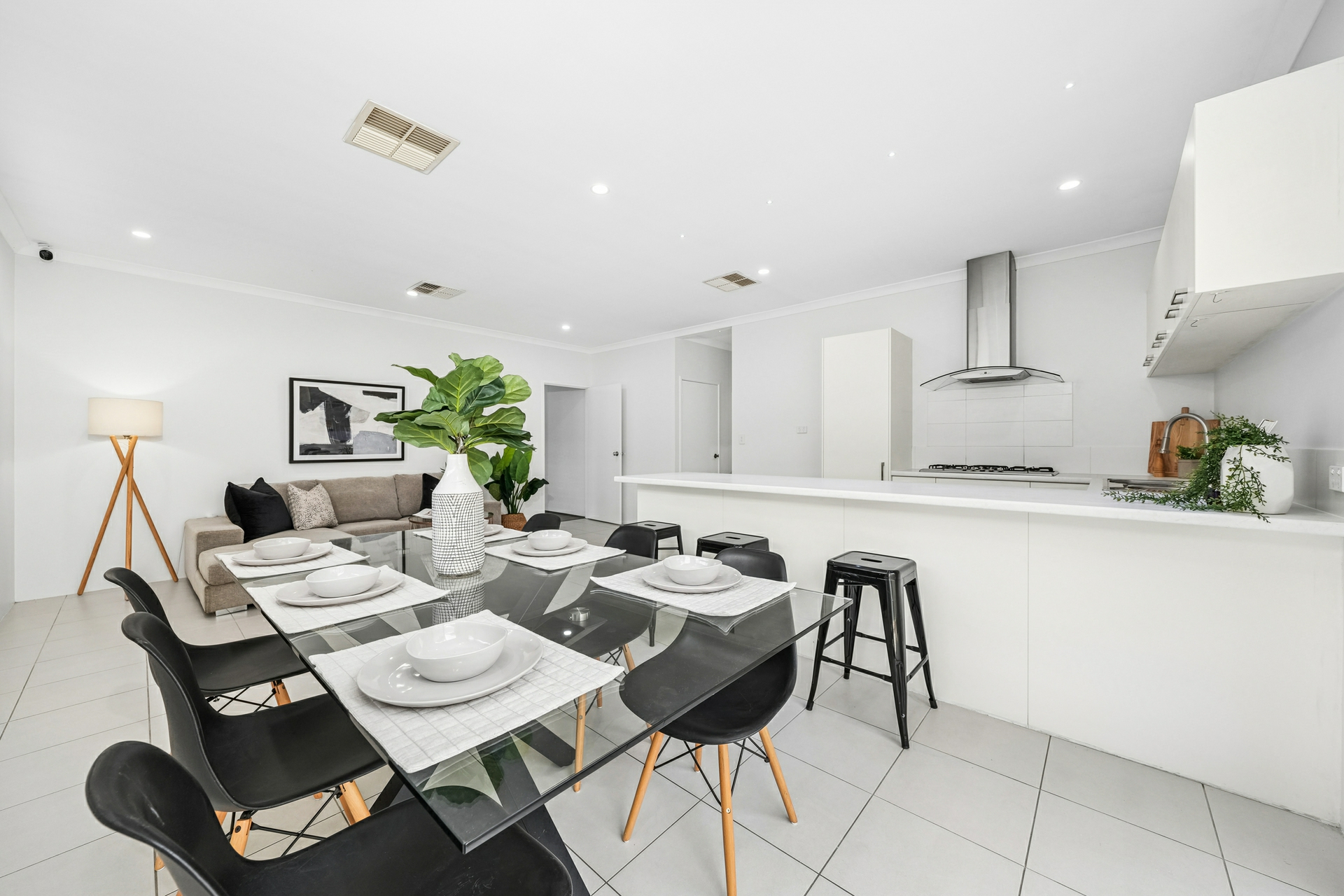 8A Cunnington Way — photo 3 of 27