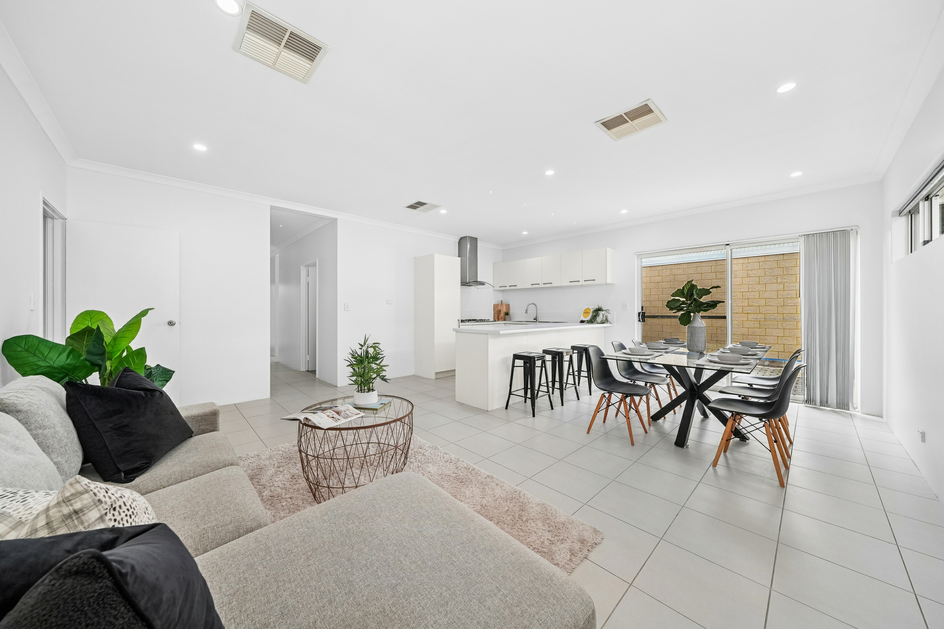 8A Cunnington Way — photo 4 of 27