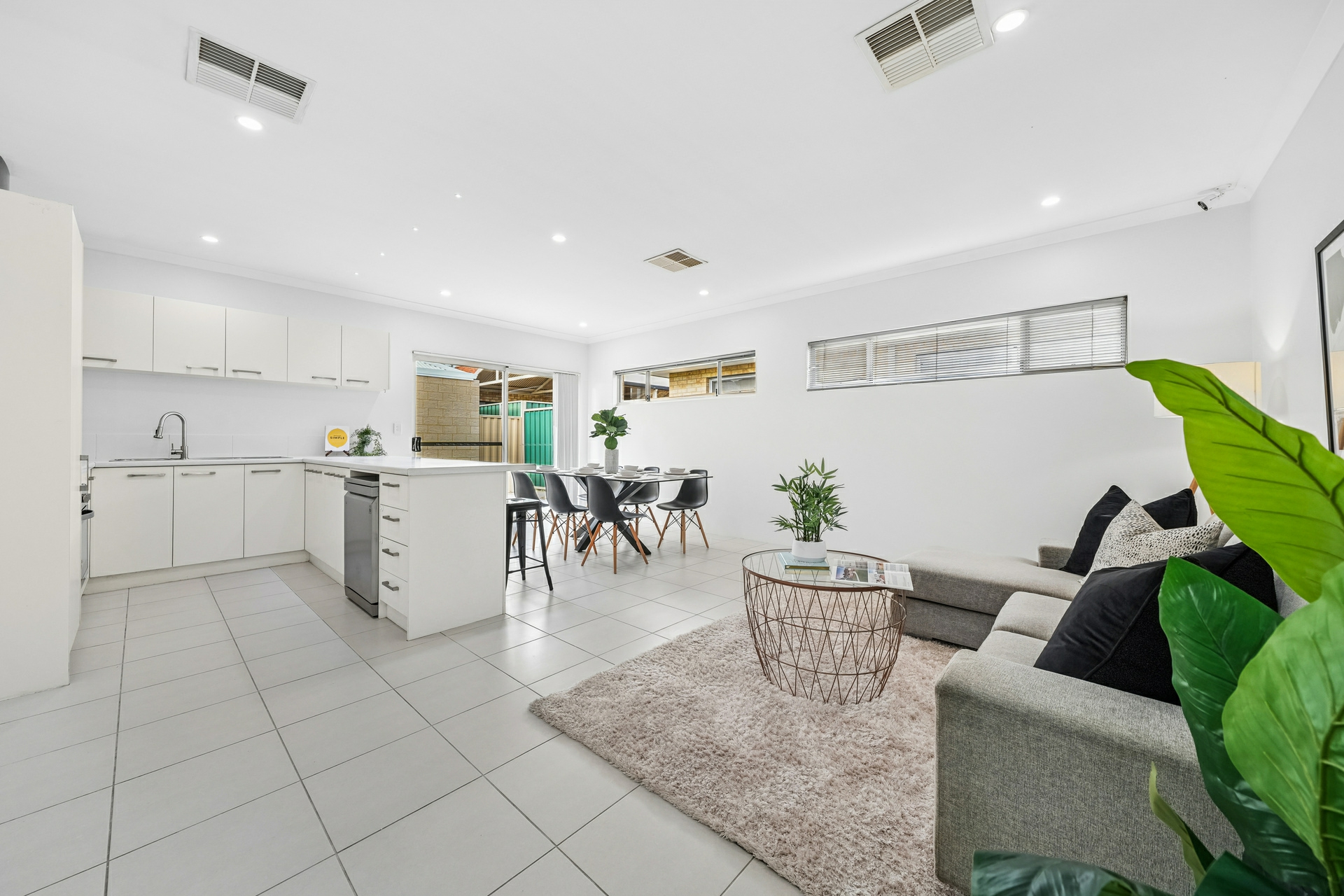8A Cunnington Way — photo 6 of 27