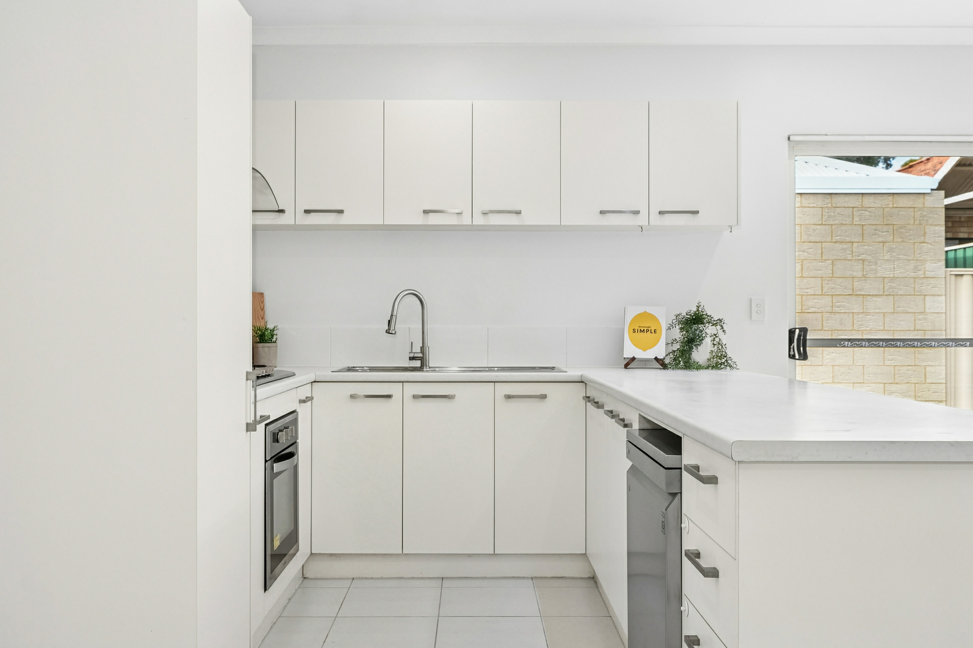 8A Cunnington Way — photo 8 of 27