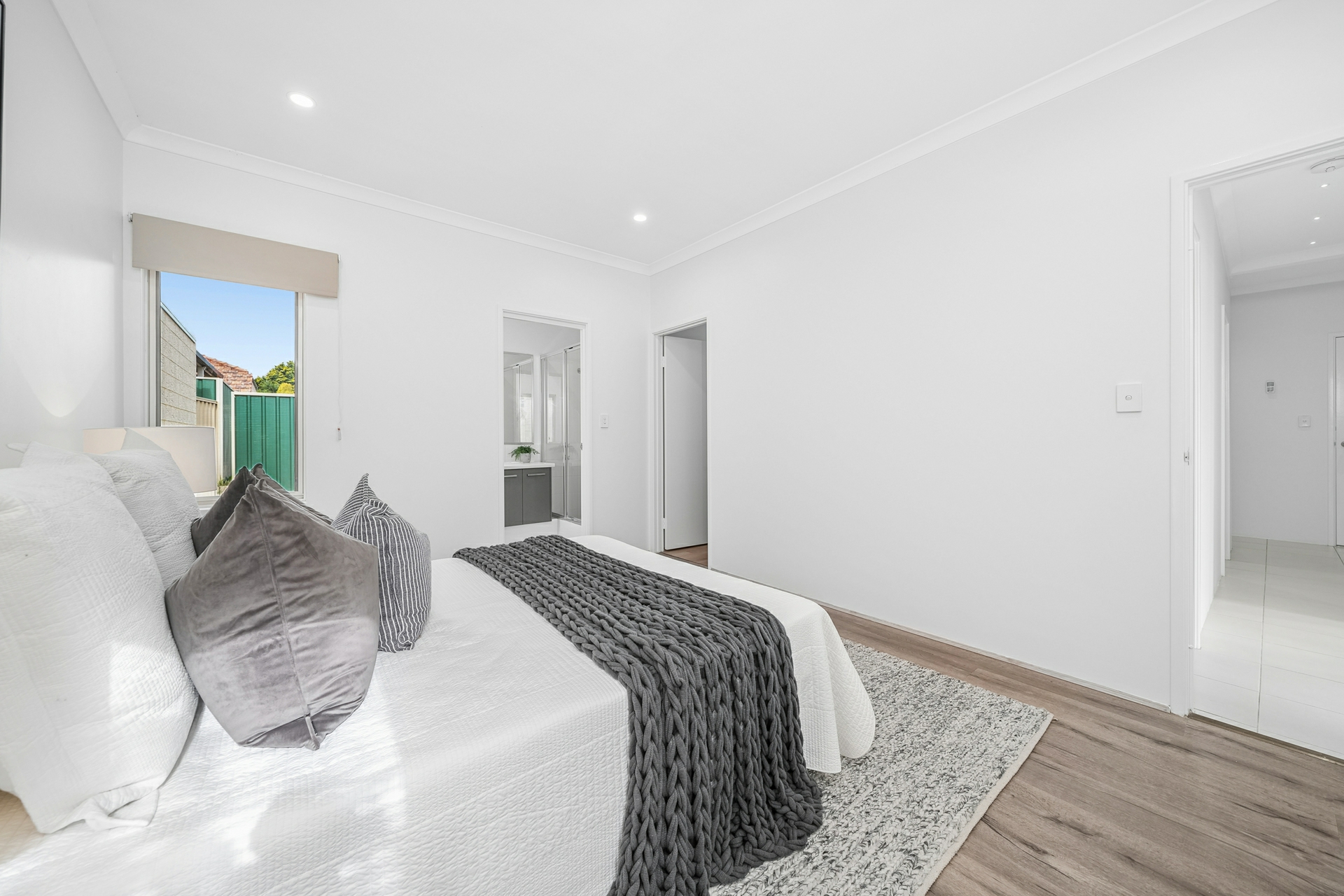 8A Cunnington Way — photo 11 of 27