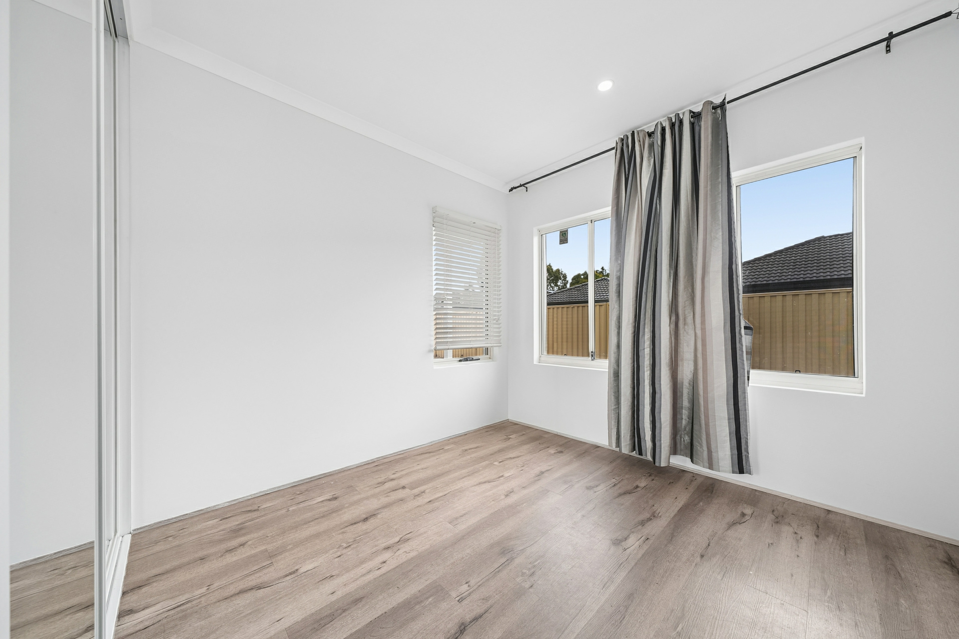 8A Cunnington Way — photo 13 of 27