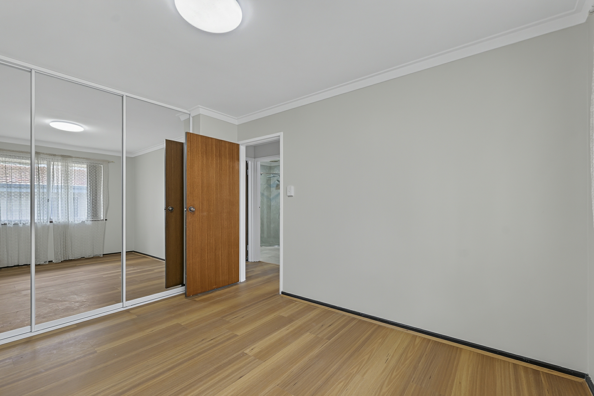 Unit 6/77-79 Leonard St — photo 8 of 12