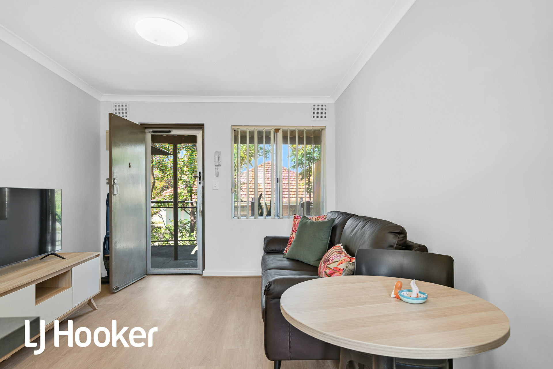 5/7 Midgley Street — photo 6 of 22