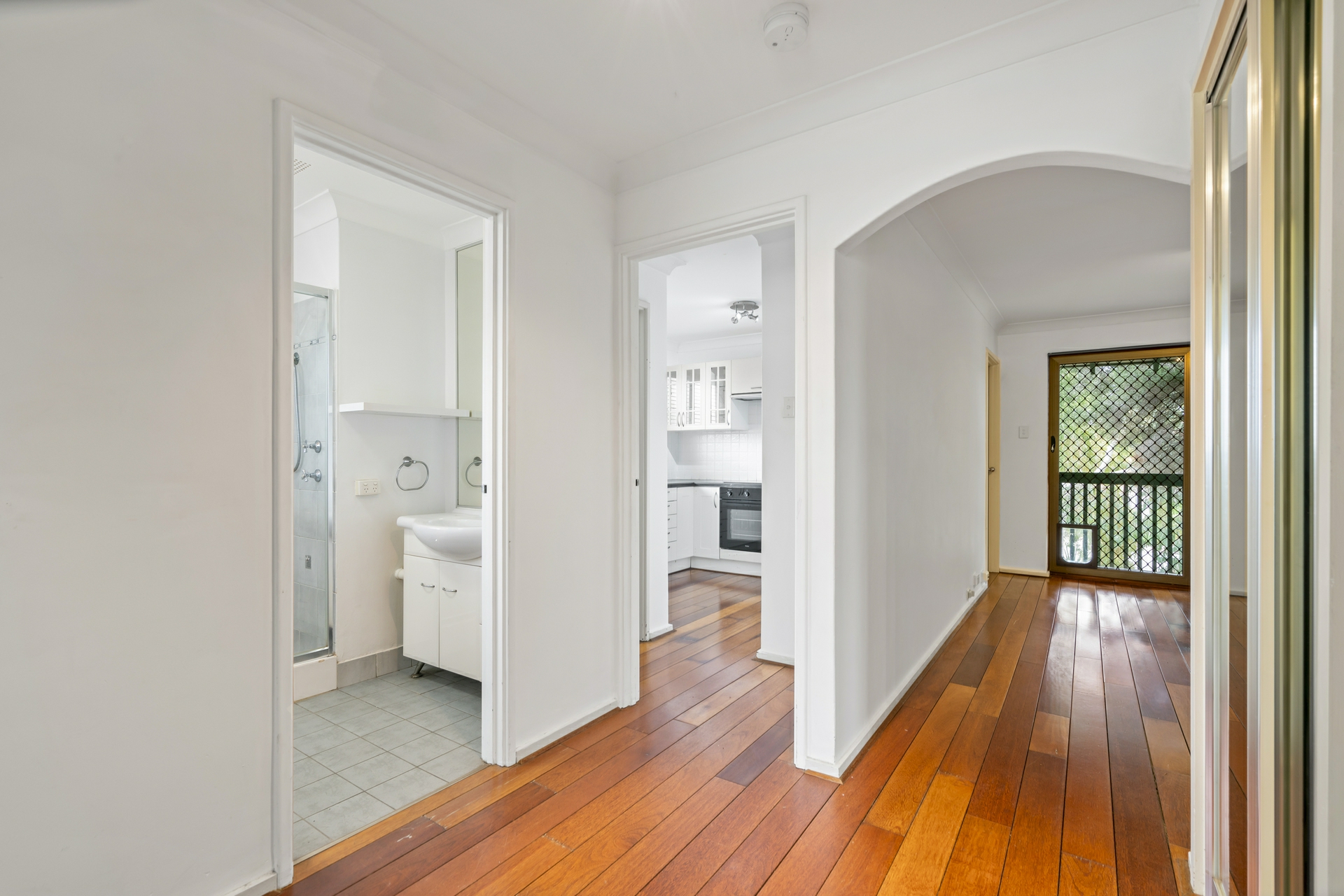 Unit 4/440 Canning Hwy — photo 2 of 13
