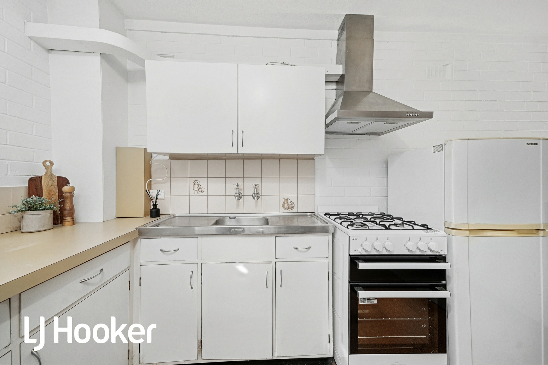 71/157-161 Hubert Street — photo 10 of 24