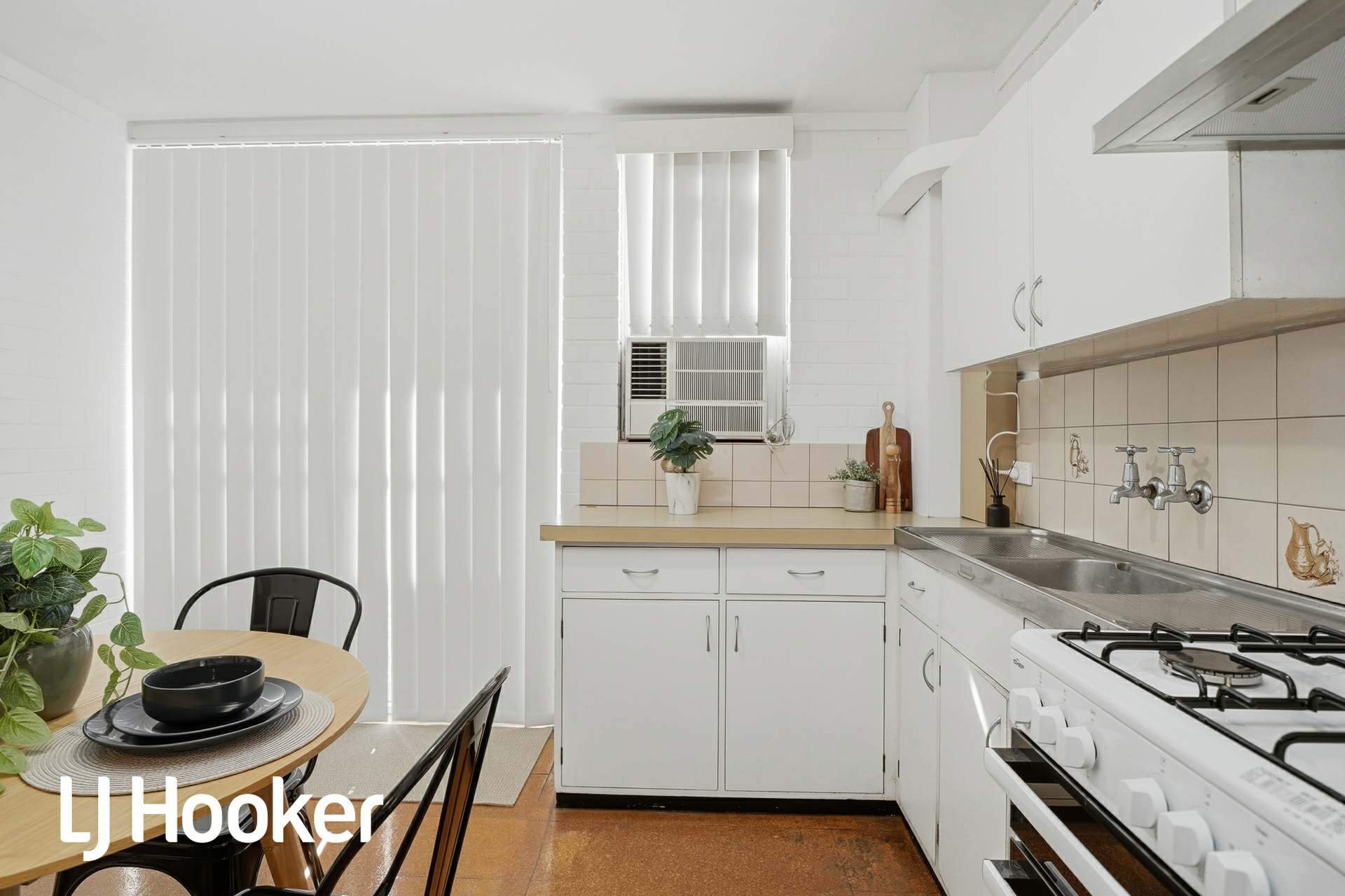71/157-161 Hubert Street — photo 12 of 24