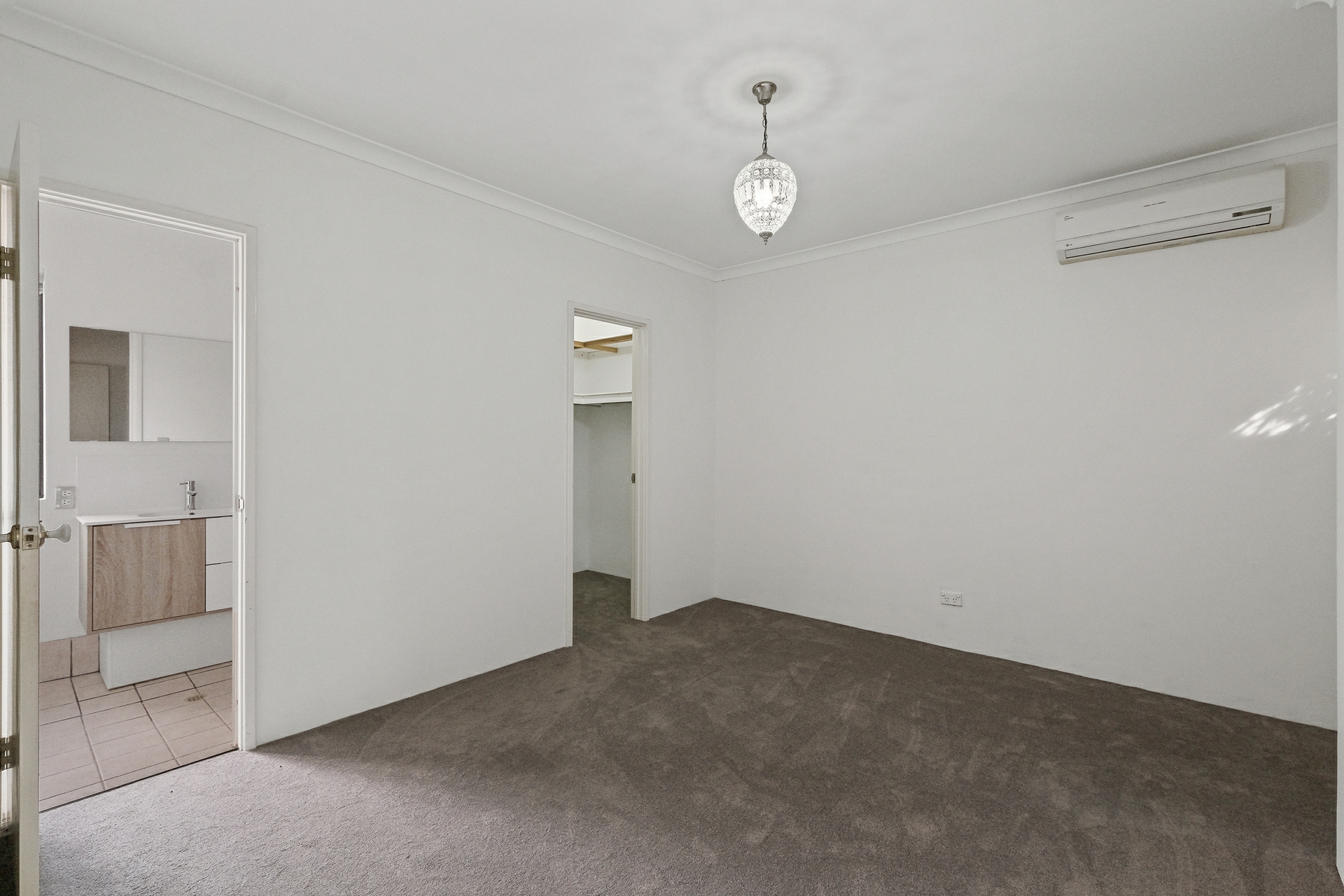Unit 4/7 Gochean Av — photo 6 of 11