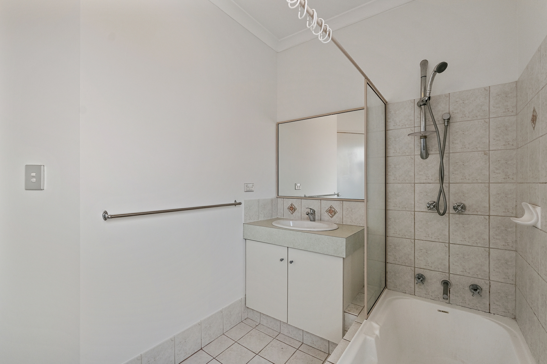 Unit 4/7 Gochean Av — photo 10 of 11