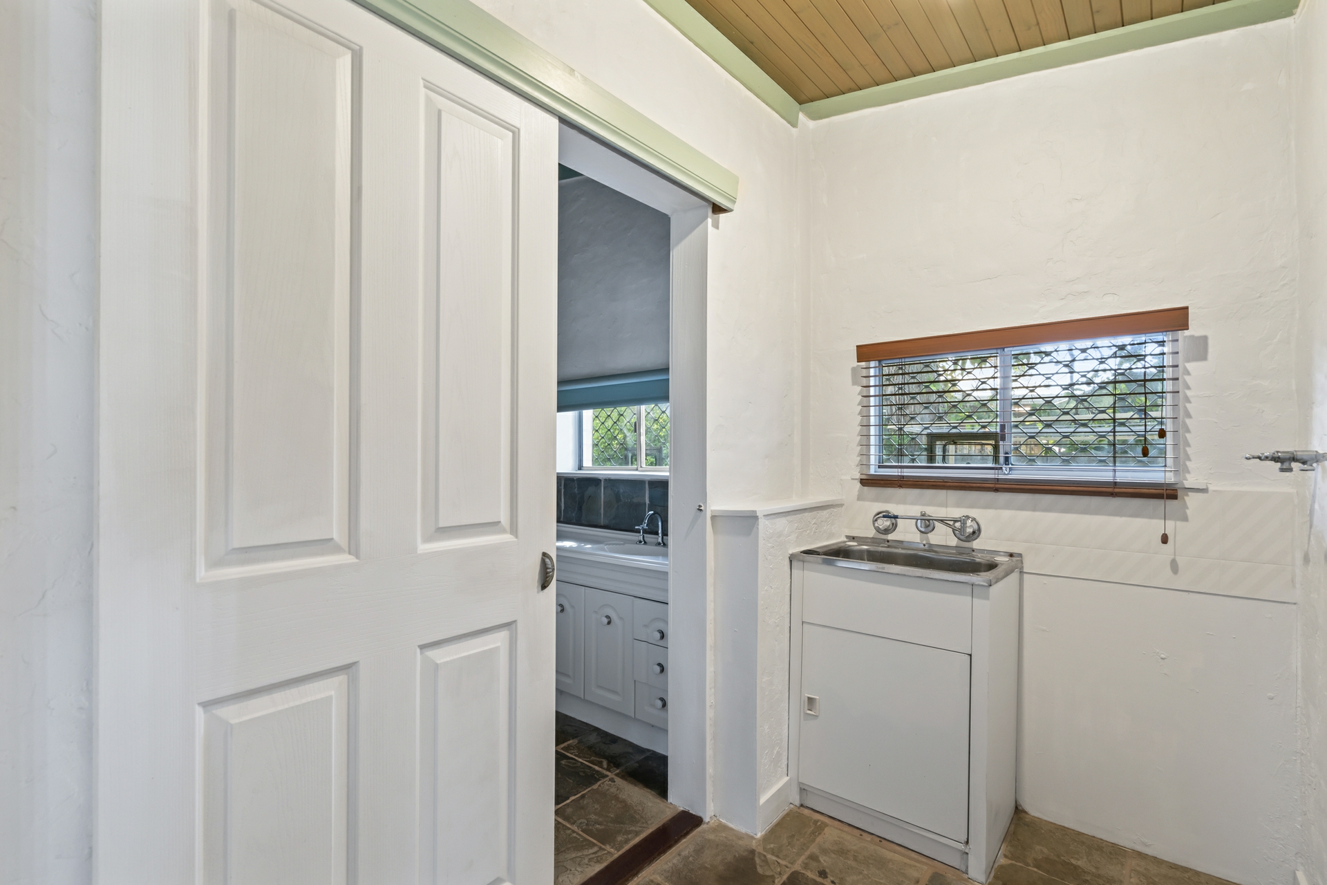 118 Carnarvon St — photo 14 of 16