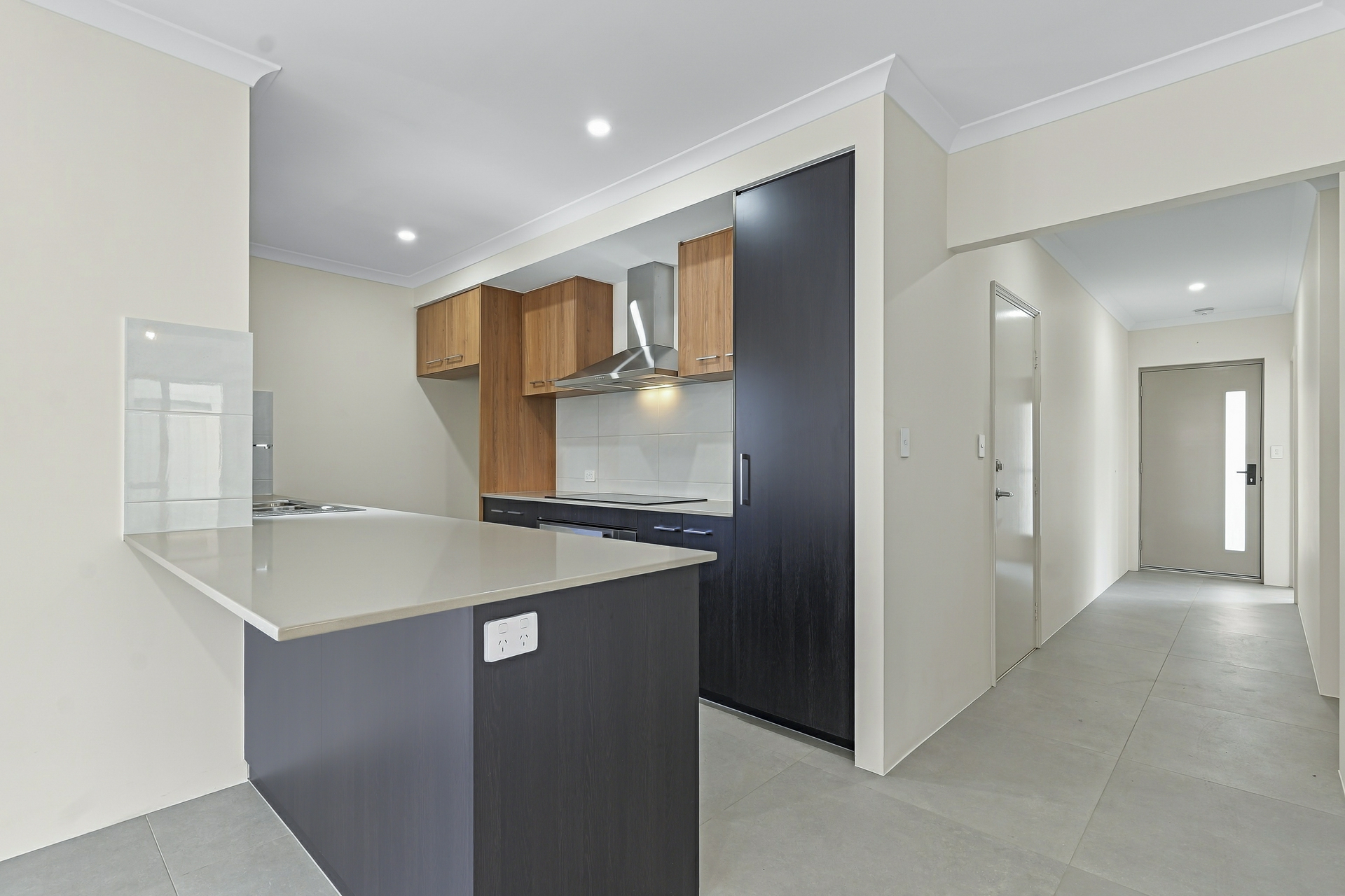 21C Burton St — photo 2 of 18