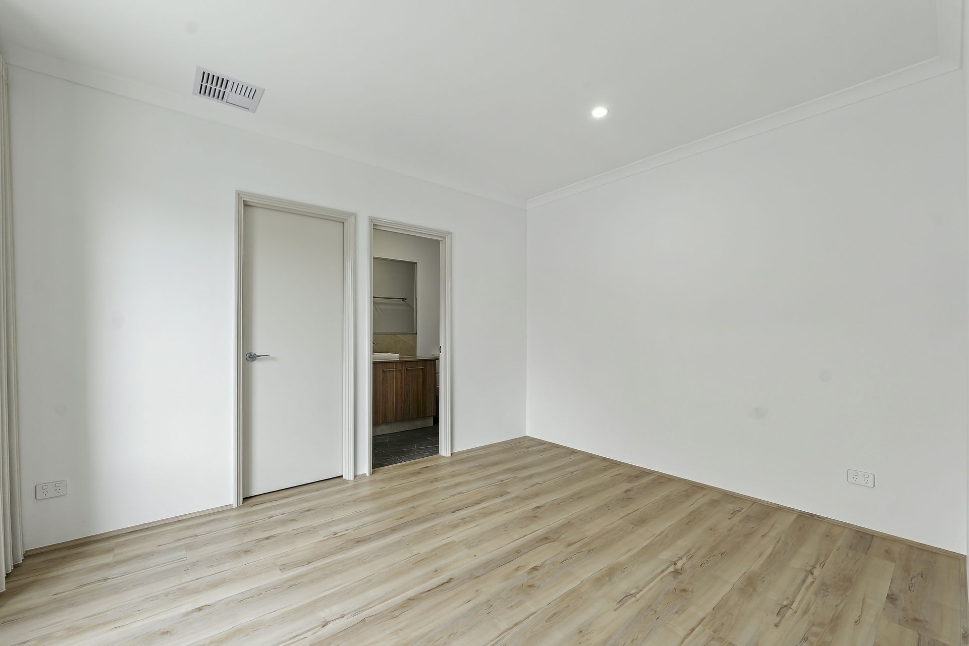 21C Burton St — photo 6 of 18