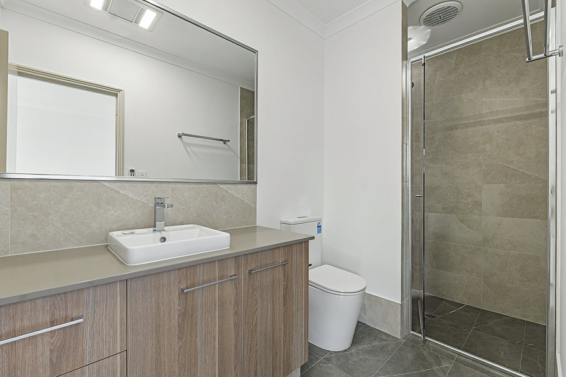 21C Burton St — photo 7 of 18
