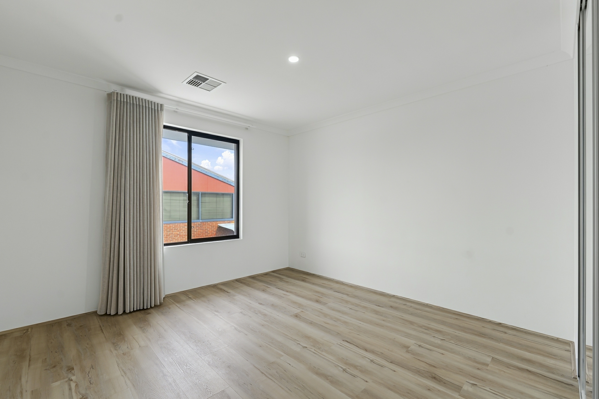 21C Burton St — photo 10 of 18