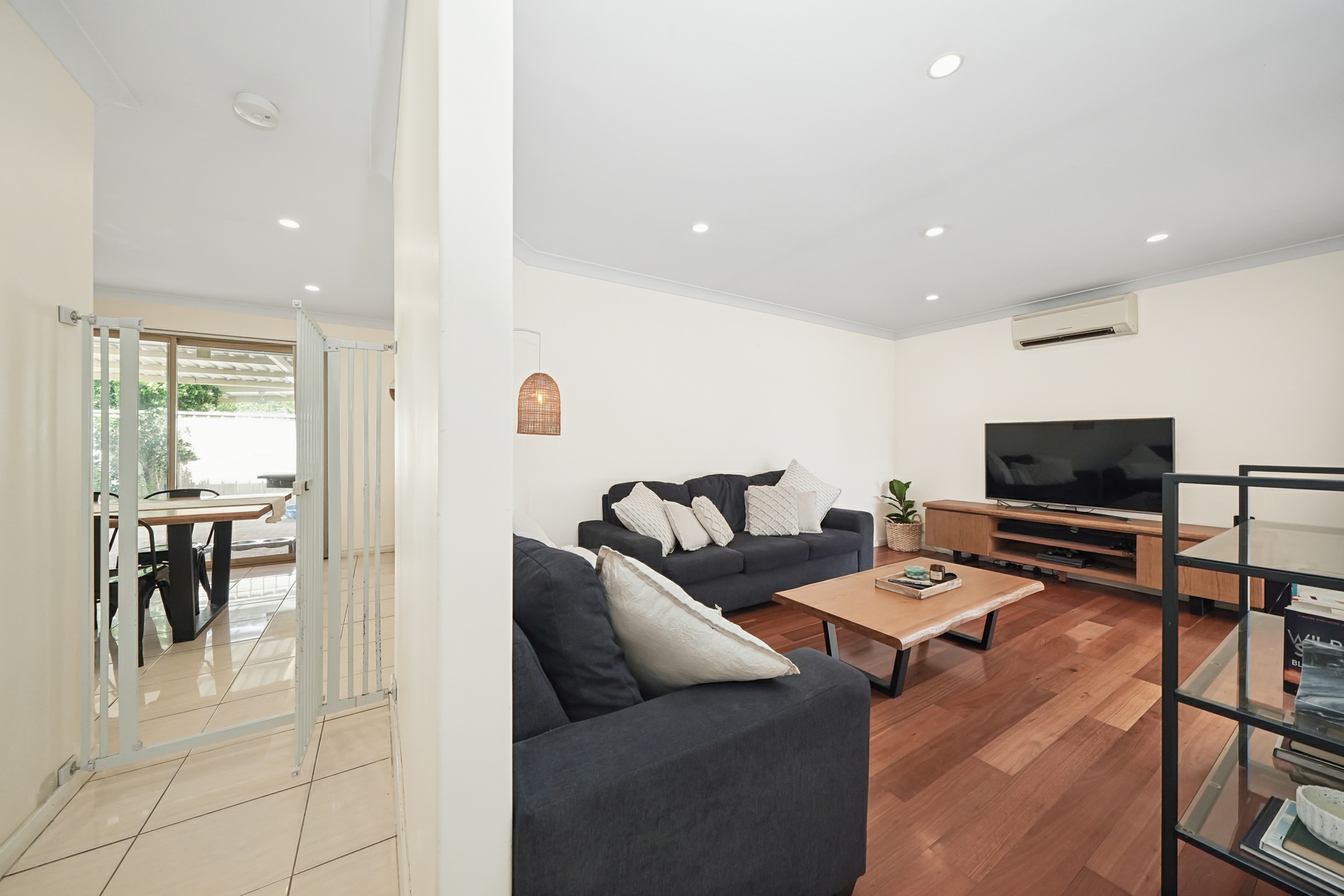 14 Finch Close — photo 2 of 30