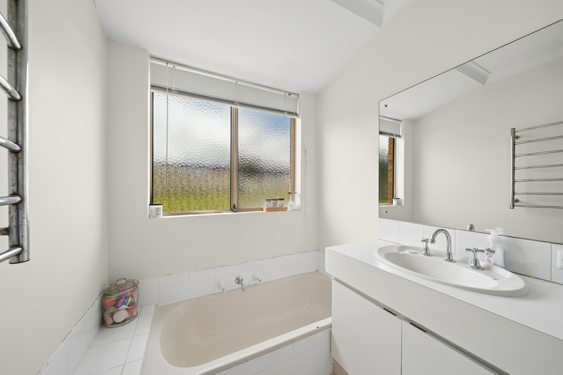 14 Finch Close — photo 9 of 30